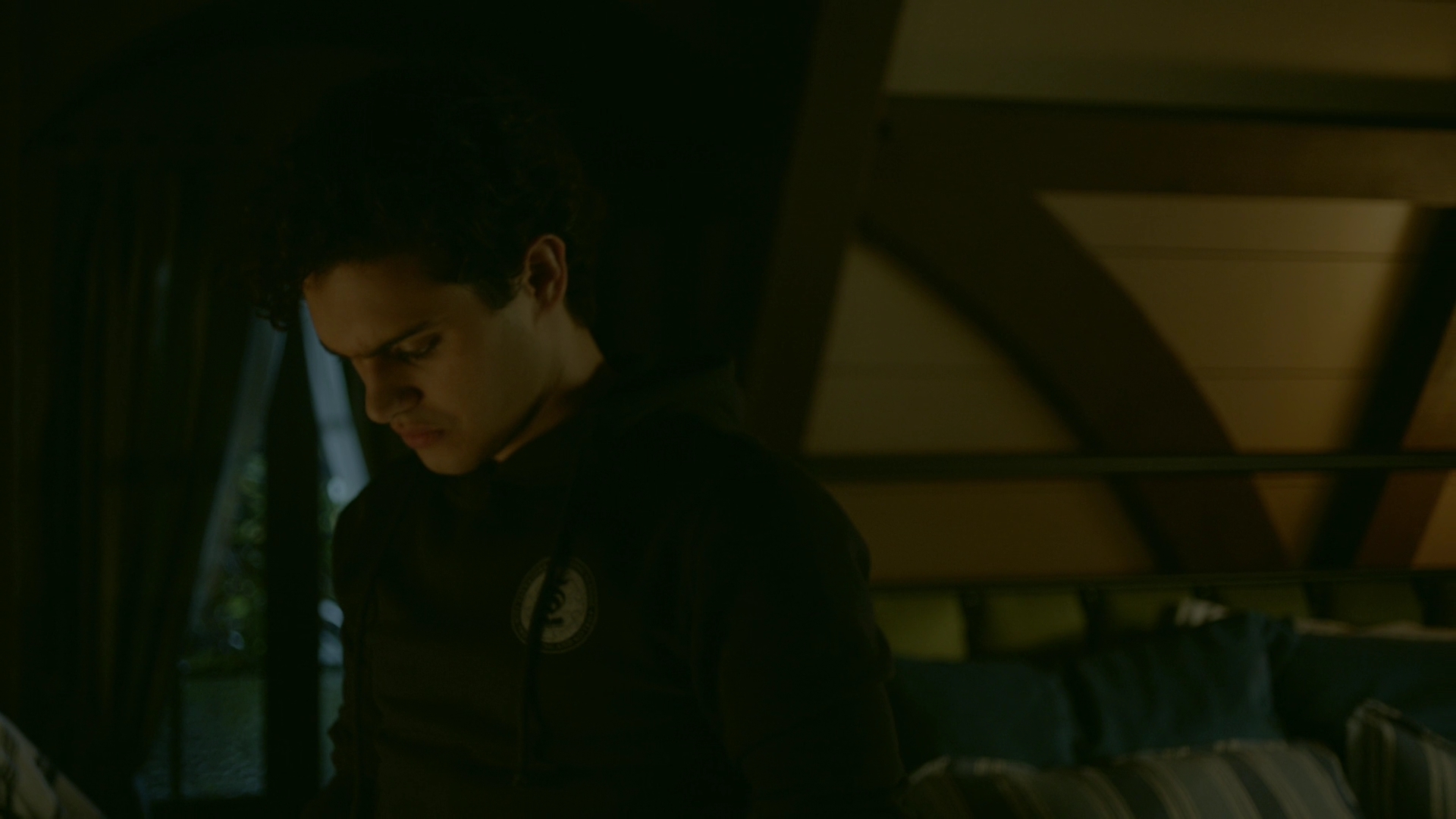 VampireDiariesWorld-dot-nl_Legacies1x08MaybeIShouldStartFromTheEnd02173.jpg