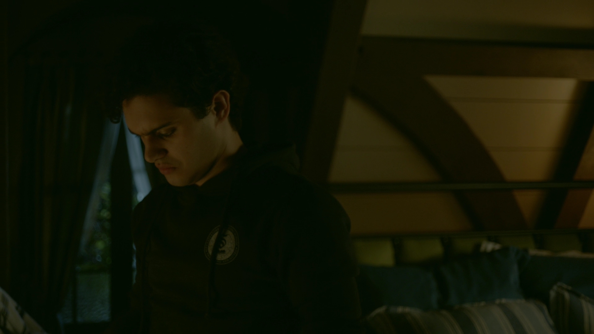 VampireDiariesWorld-dot-nl_Legacies1x08MaybeIShouldStartFromTheEnd02175.jpg