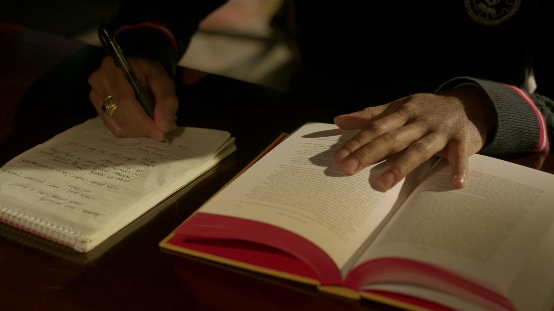 VampireDiariesWorld-dot-nl_Legacies1x0WhatWasHopeDoingInYourDreams00754.jpg VampireDiariesWorld-dot-nl_Legacies1x0WhatWasHopeDoingInYourDreams00754.jpg