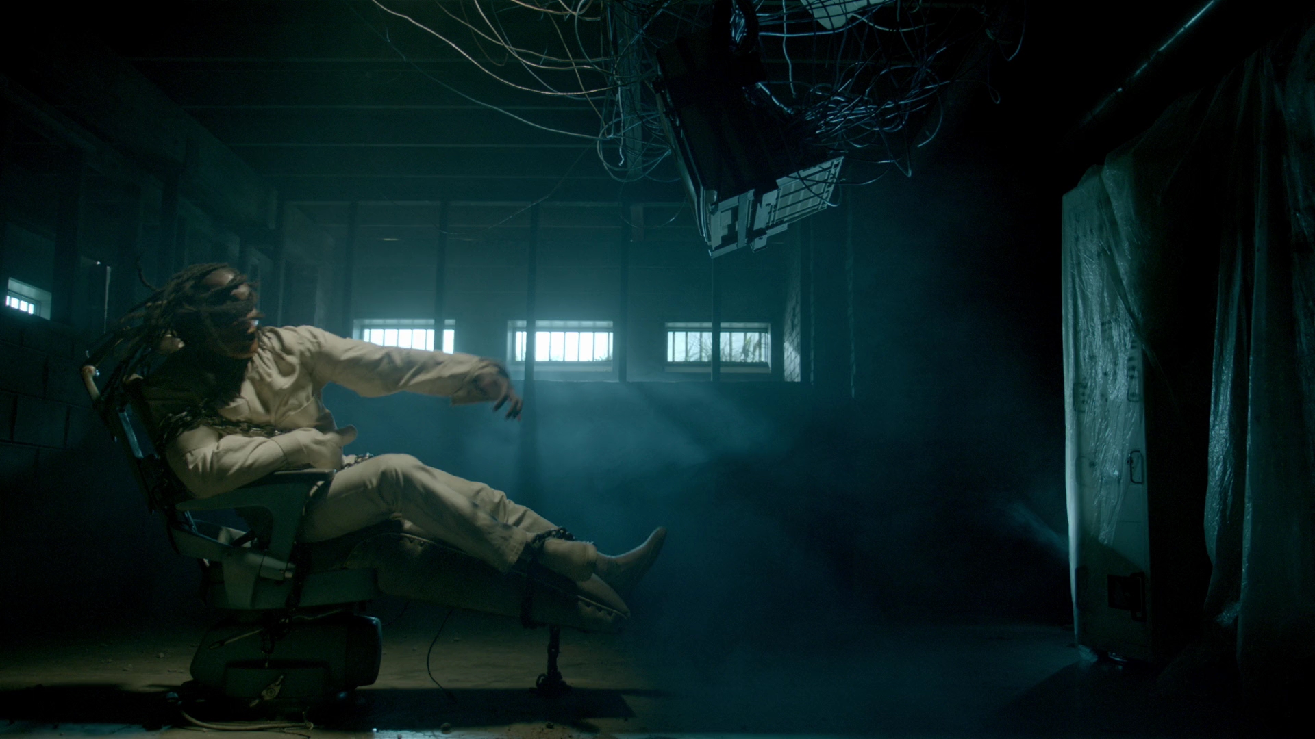 VampireDiariesWorld-dot-nl_Legacies1x0WhatWasHopeDoingInYourDreams01770.jpg VampireDiariesWorld-dot-nl_Legacies1x0WhatWasHopeDoingInYourDreams01770.jpg