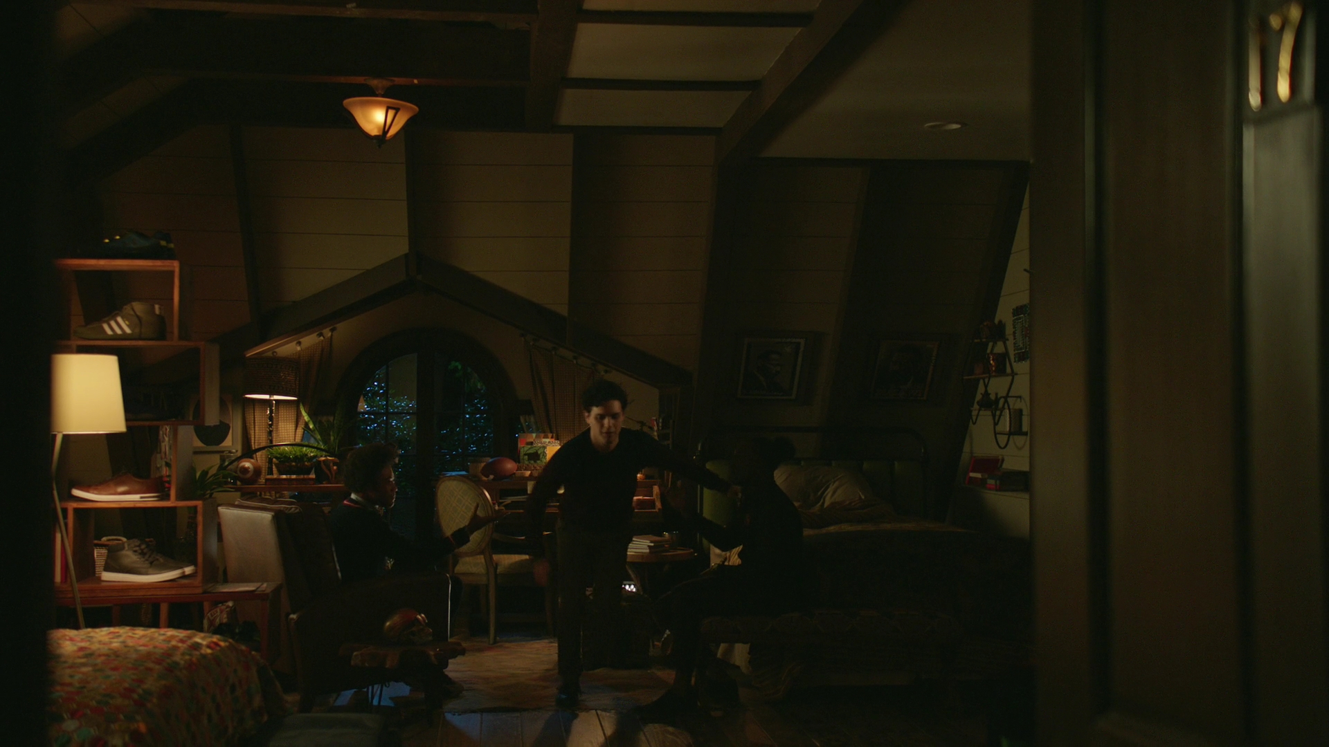 VampireDiariesWorld-dot-nl_Legacies1x0WhatWasHopeDoingInYourDreams02095.jpg VampireDiariesWorld-dot-nl_Legacies1x0WhatWasHopeDoingInYourDreams02095.jpg