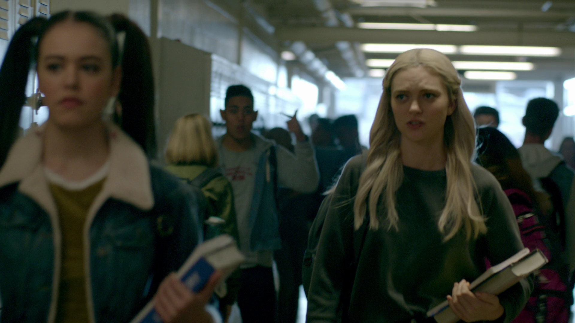 VampireDiariesWorld-dot-nl_Legacies1x10TheresAWorldWhereYourDreamsComeTrue00905.jpg