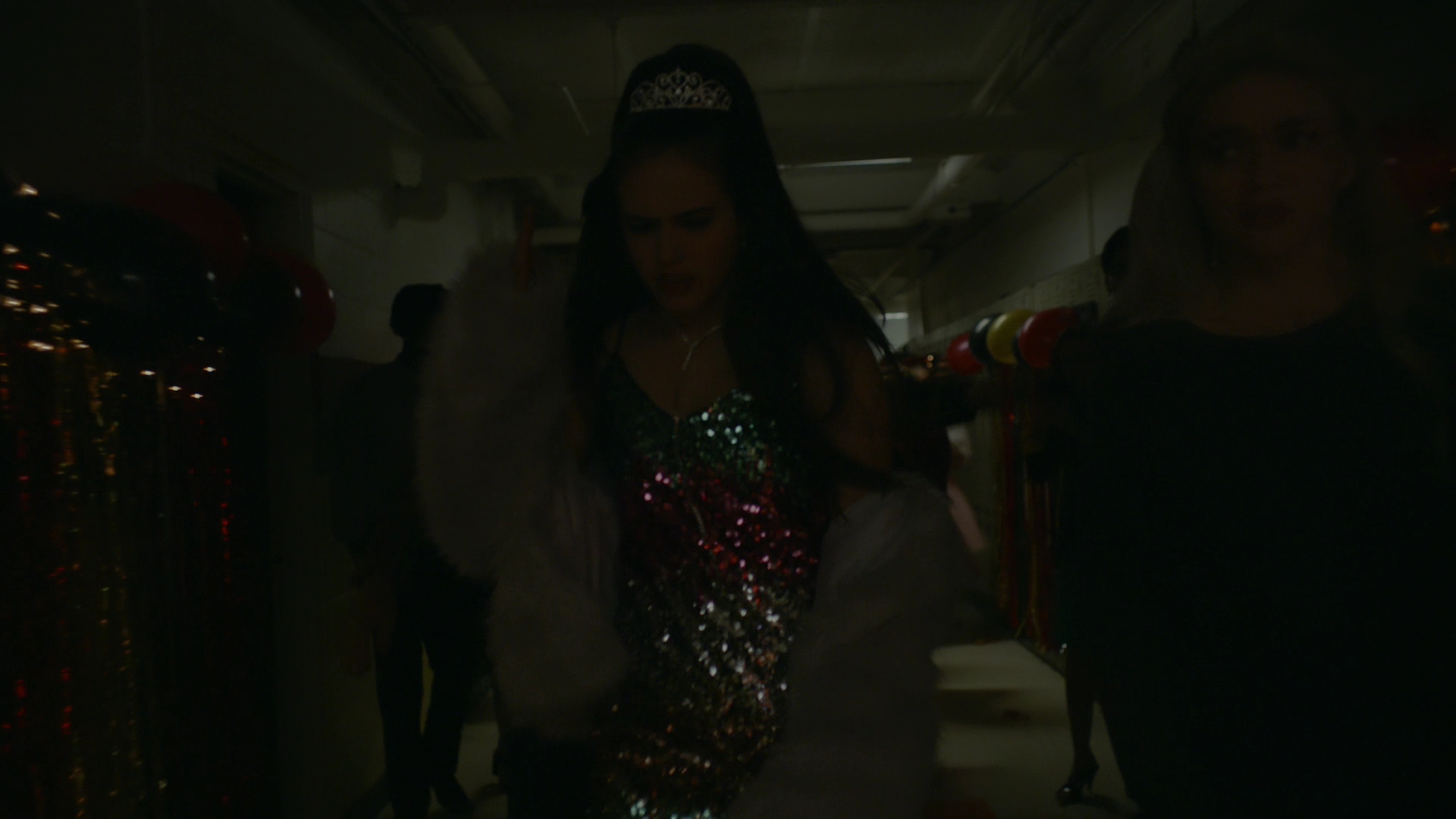 VampireDiariesWorld-dot-nl_Legacies1x10TheresAWorldWhereYourDreamsComeTrue01200.jpg