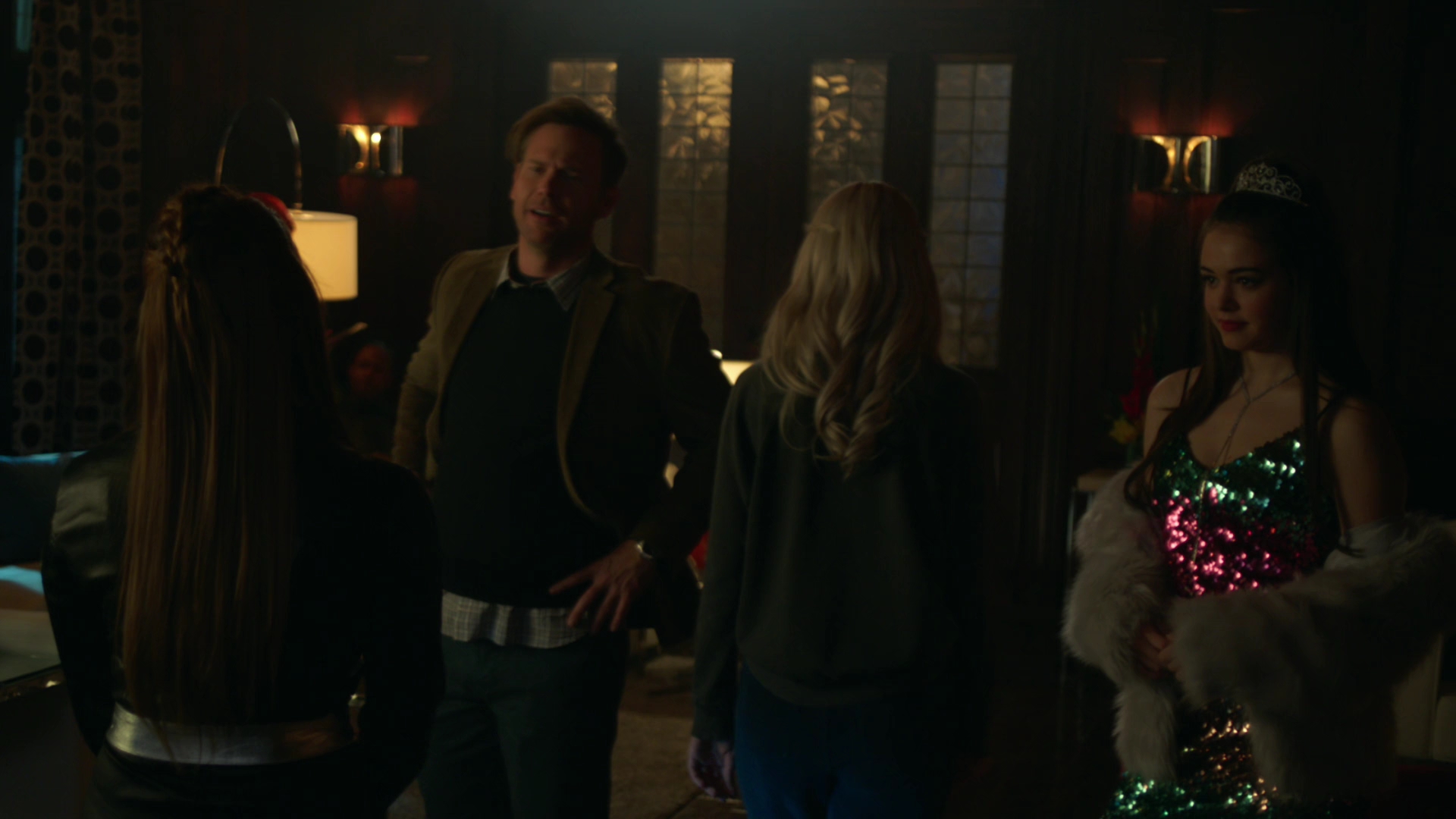 VampireDiariesWorld-dot-nl_Legacies1x10TheresAWorldWhereYourDreamsComeTrue01280.jpg