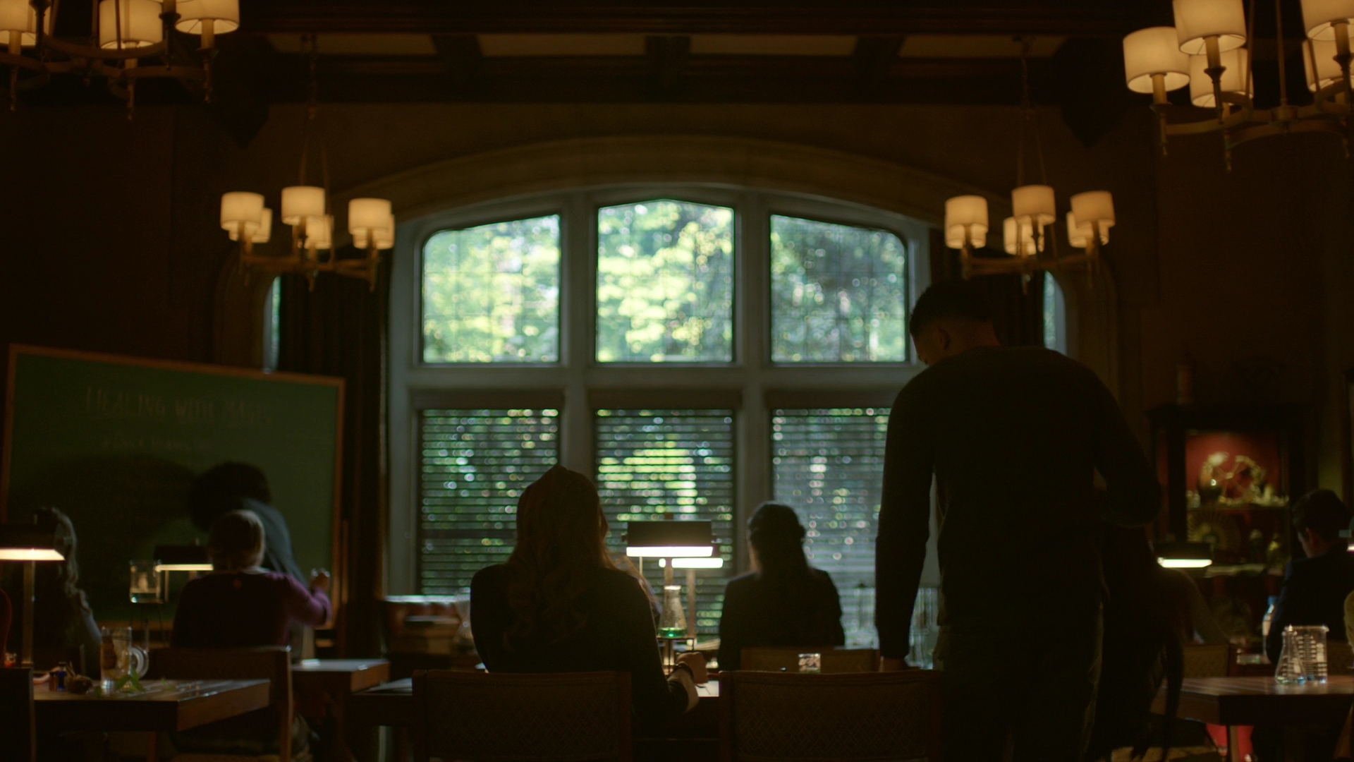 VampireDiariesWorld-dot-nl_Legacies1x11WereGonnaNeedASpotlight00565.jpg
