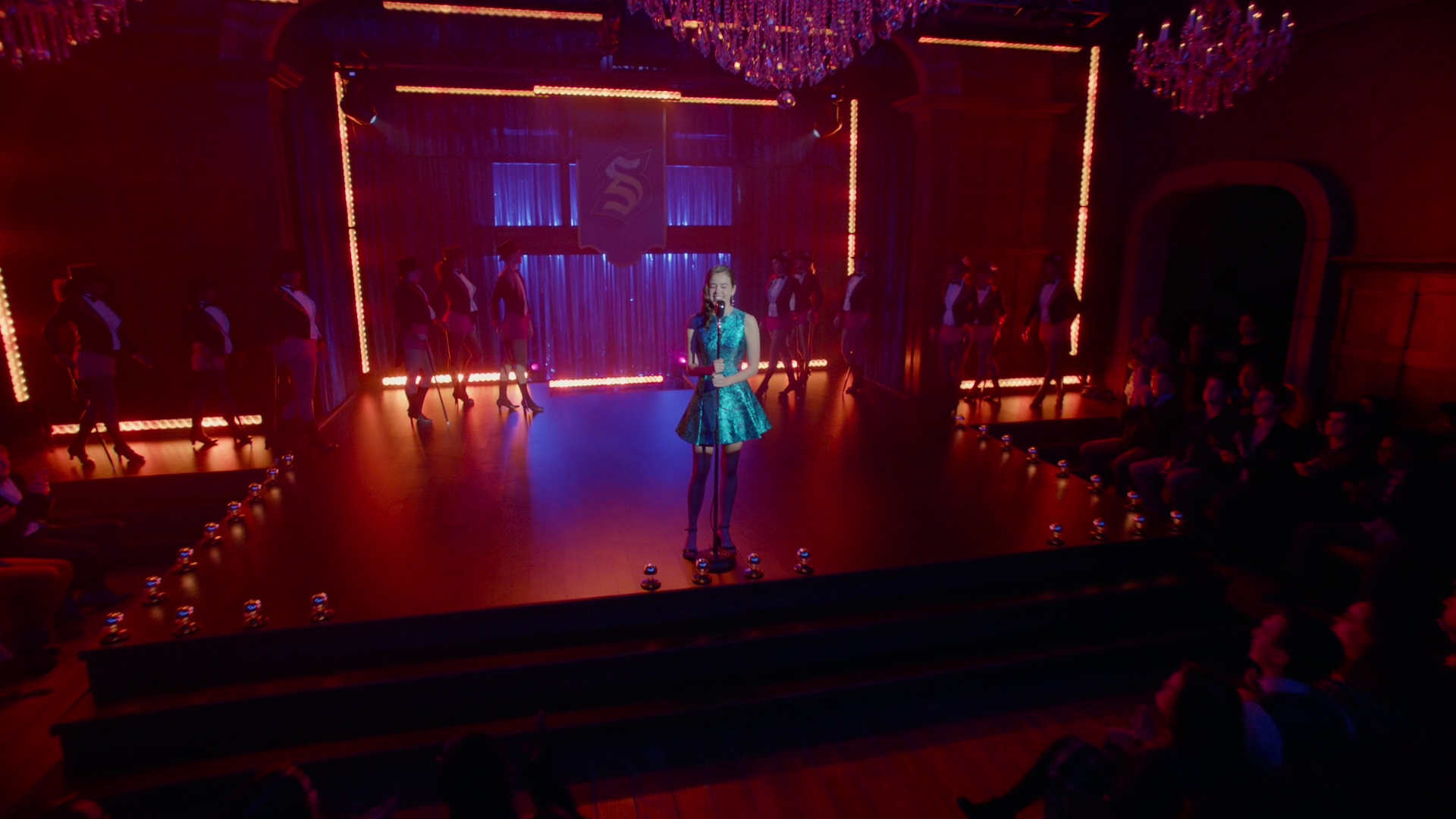 VampireDiariesWorld-dot-nl_Legacies1x11WereGonnaNeedASpotlight02029.jpg