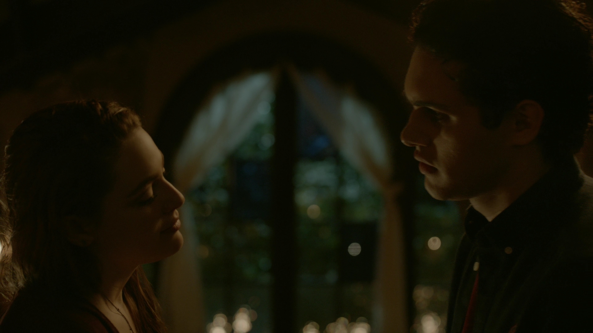 VampireDiariesWorld-dot-nl_Legacies1x11WereGonnaNeedASpotlight02173.jpg