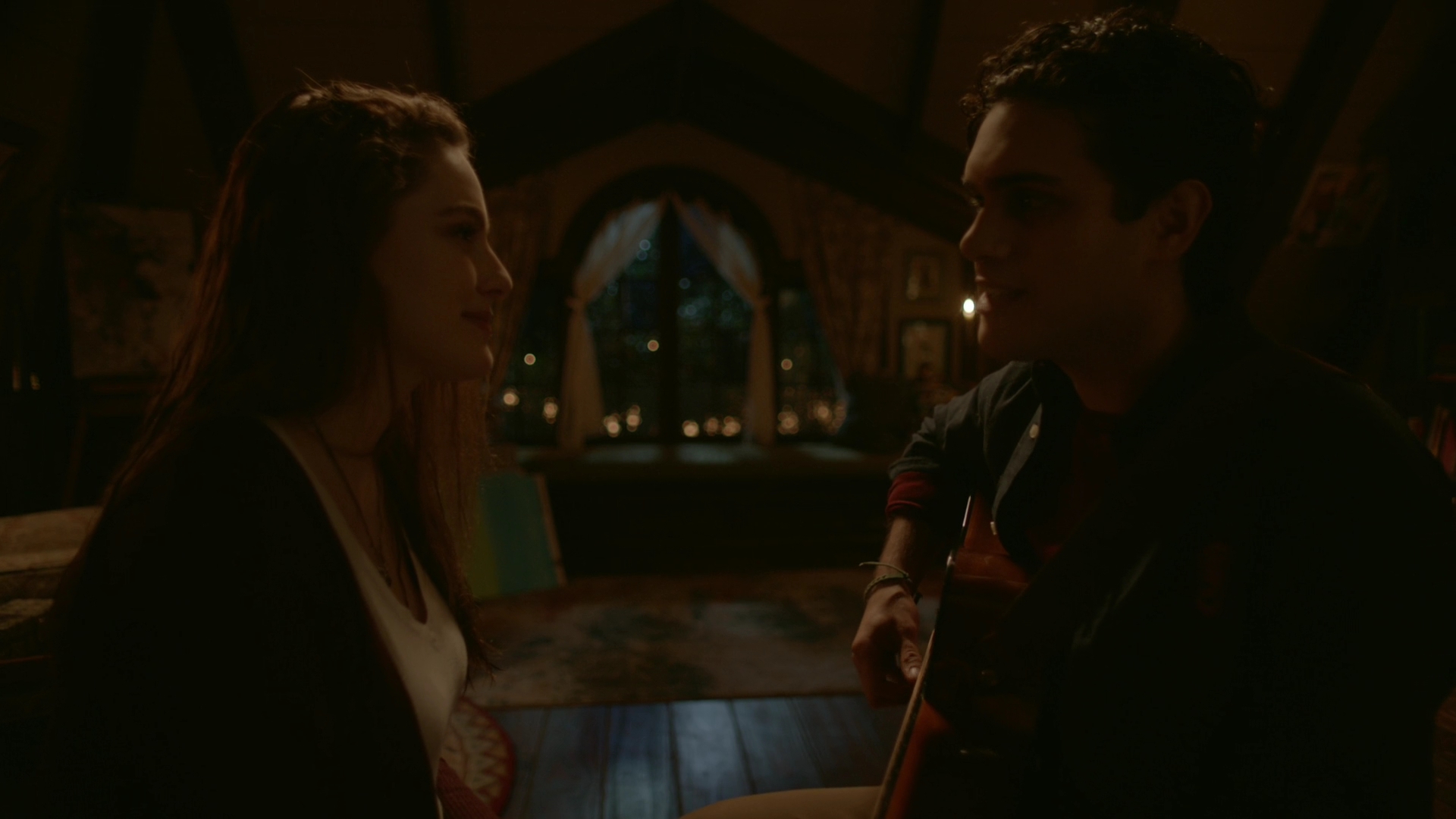 VampireDiariesWorld-dot-nl_Legacies1x11WereGonnaNeedASpotlight02238.jpg