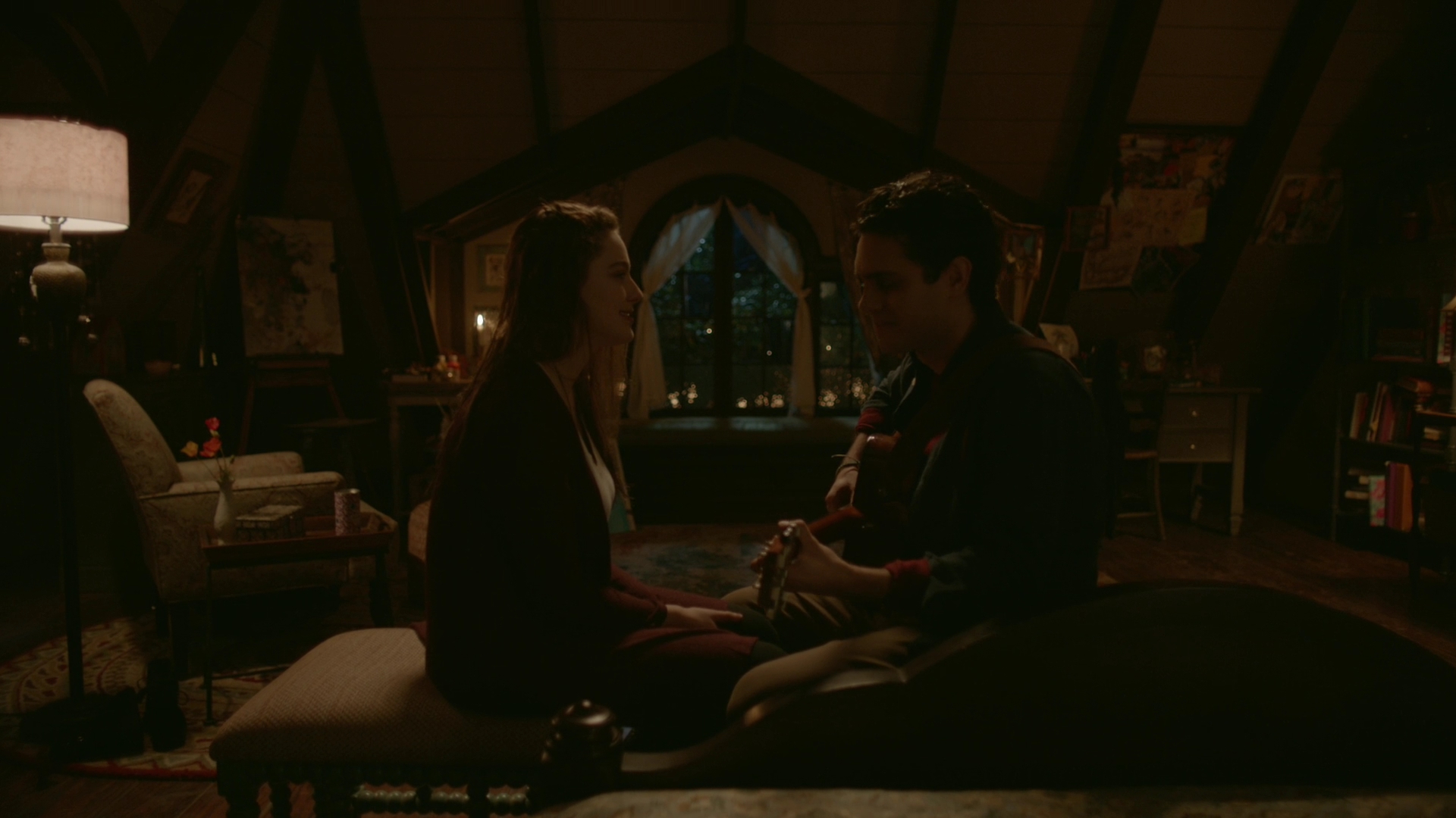 VampireDiariesWorld-dot-nl_Legacies1x11WereGonnaNeedASpotlight02273.jpg