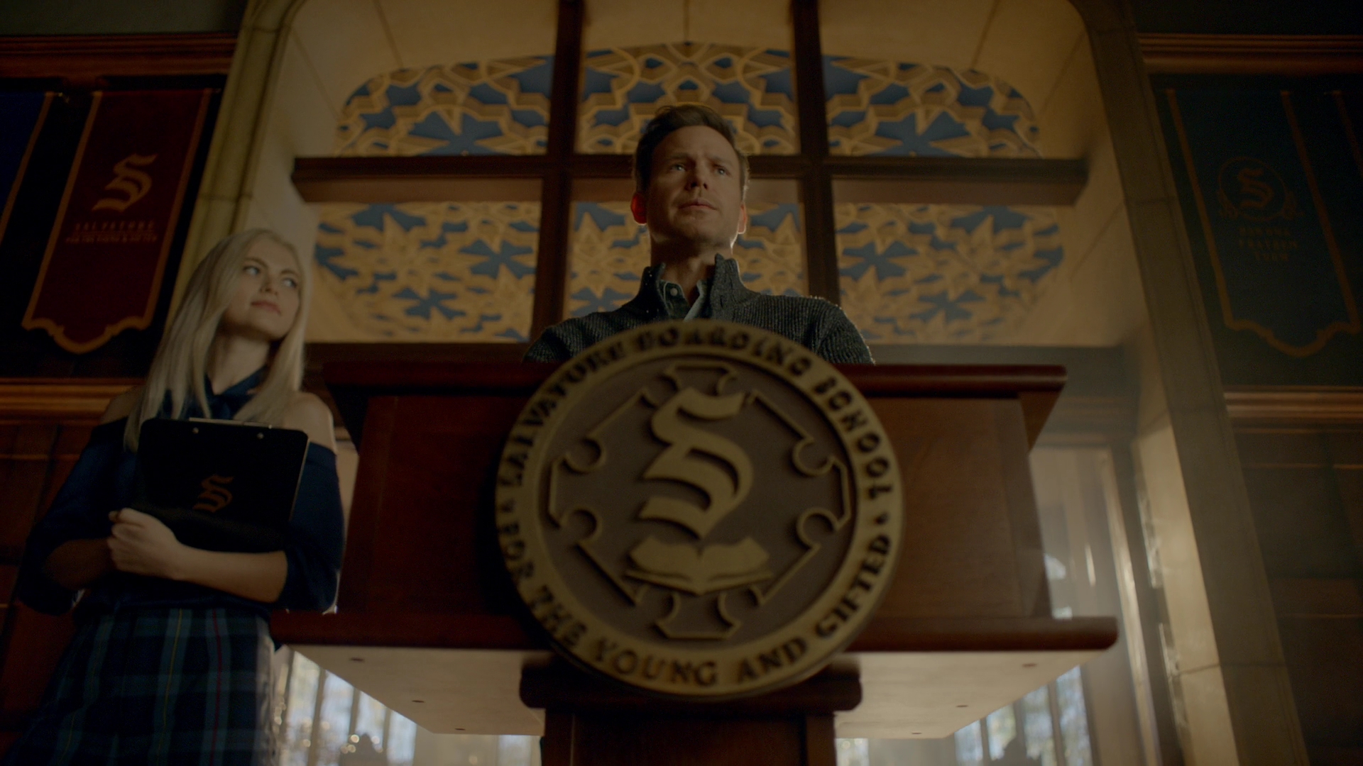 VampireDiariesWorld-dot-nl_Legacies1x14LetsJustFinishTheDance02682.jpg