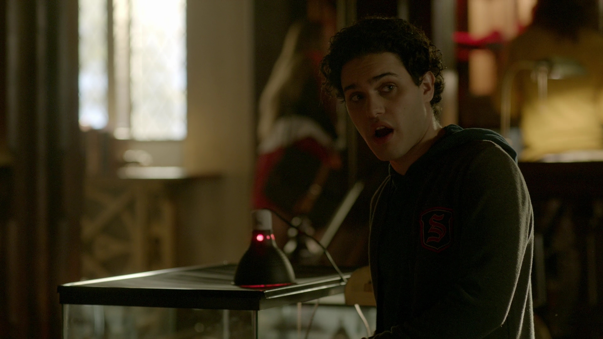 VampireDiariesWorld-dot-nl_Legacies1x14LetsJustFinishTheDance02736.jpg