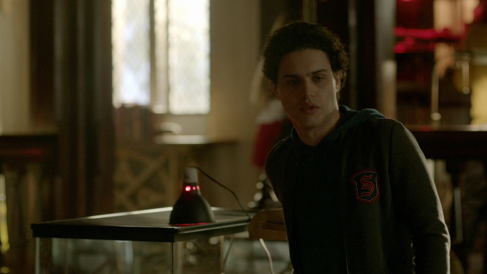 VampireDiariesWorld-dot-nl_Legacies1x14LetsJustFinishTheDance02740.jpg