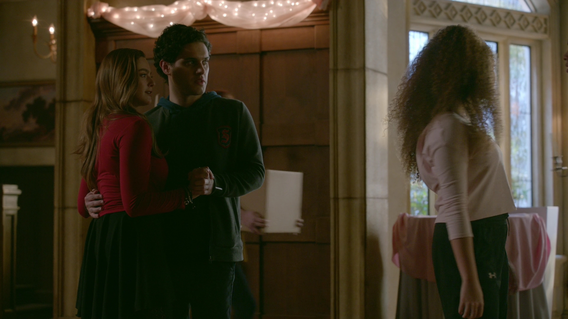 VampireDiariesWorld-dot-nl_Legacies1x14LetsJustFinishTheDance03227.jpg VampireDiariesWorld-dot-nl_Legacies1x14LetsJustFinishTheDance03227.jpg