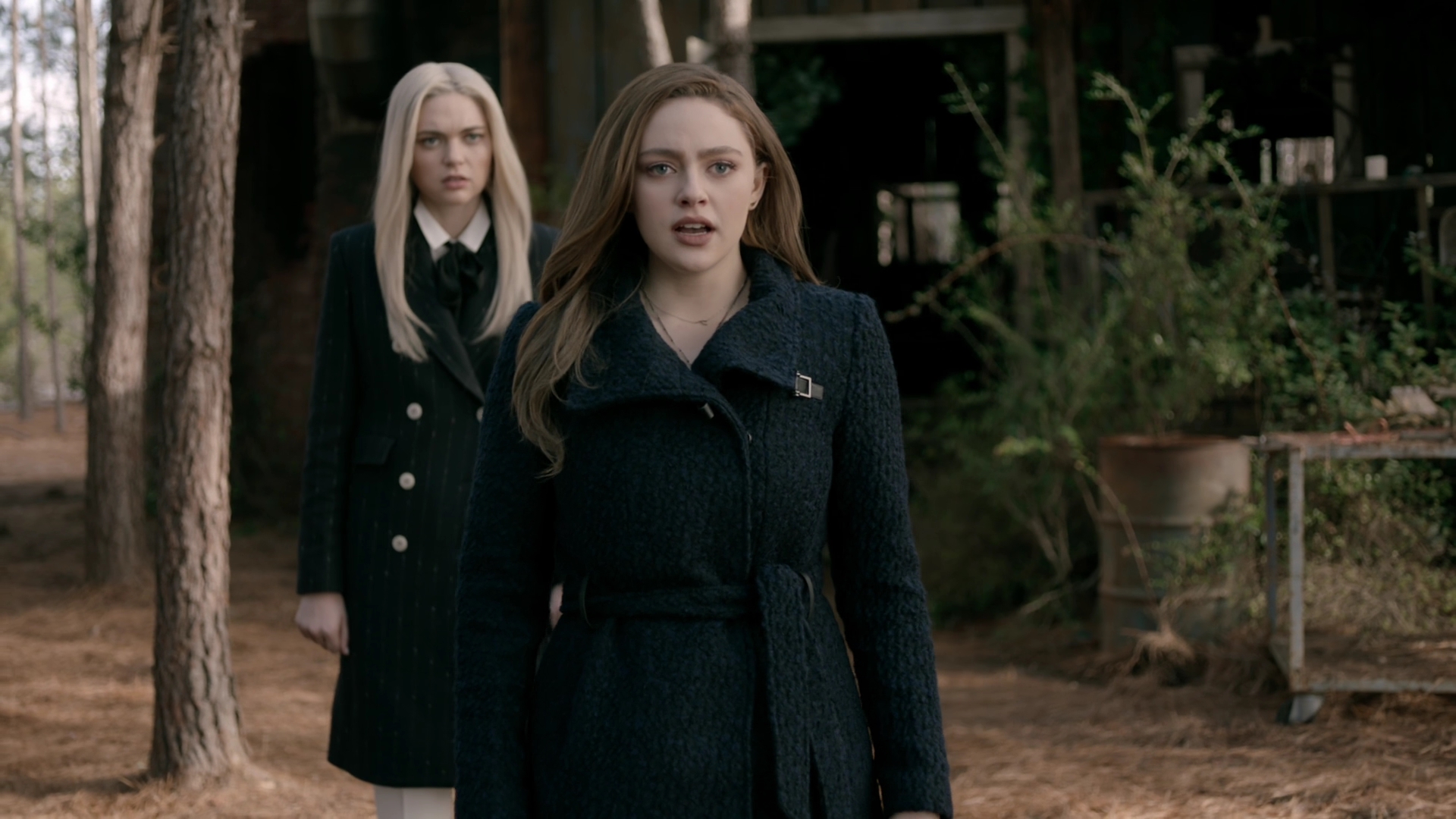 VampireDiariesWorld-dot-nl_Legacies1x14LetsJustFinishTheDance03454.jpg