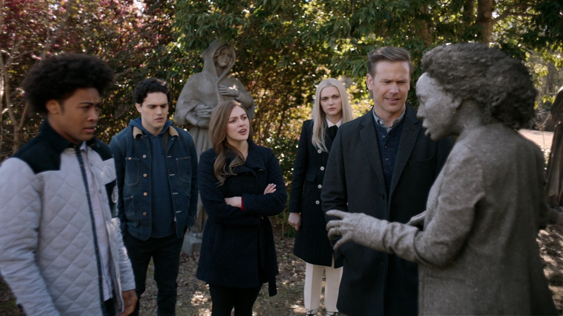 VampireDiariesWorld-dot-nl_Legacies1x14LetsJustFinishTheDance03531.jpg VampireDiariesWorld-dot-nl_Legacies1x14LetsJustFinishTheDance03531.jpg