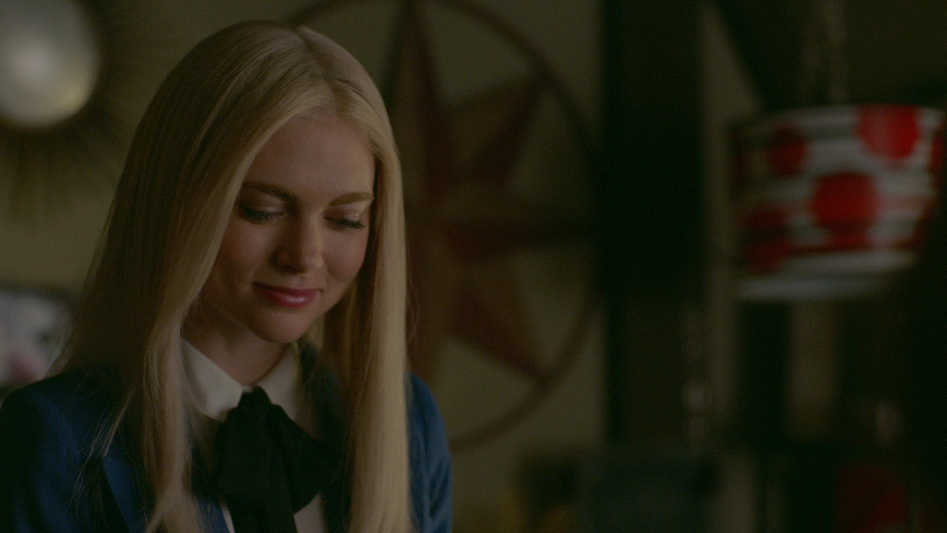 VampireDiariesWorld-dot-nl_Legacies1x14LetsJustFinishTheDance03680.jpg