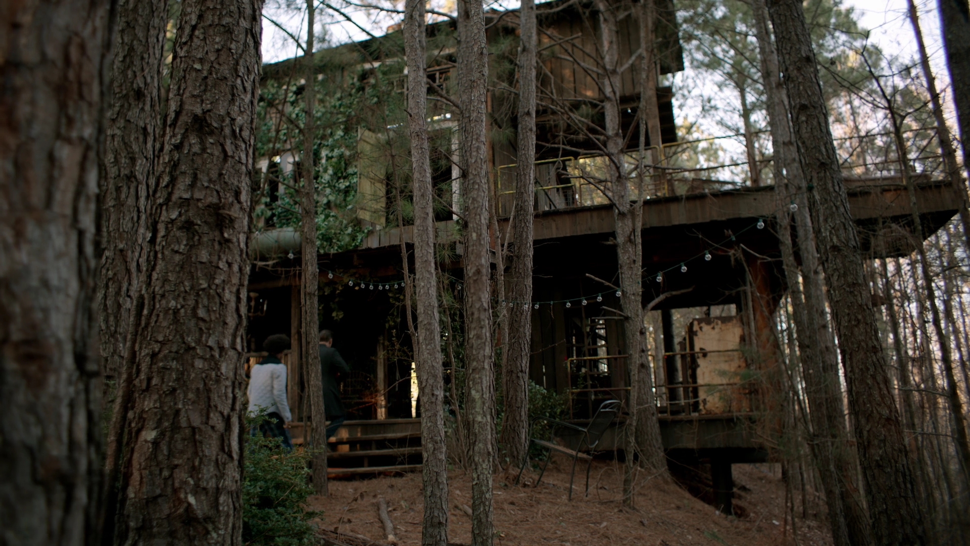 VampireDiariesWorld-dot-nl_Legacies1x14LetsJustFinishTheDance03746.jpg