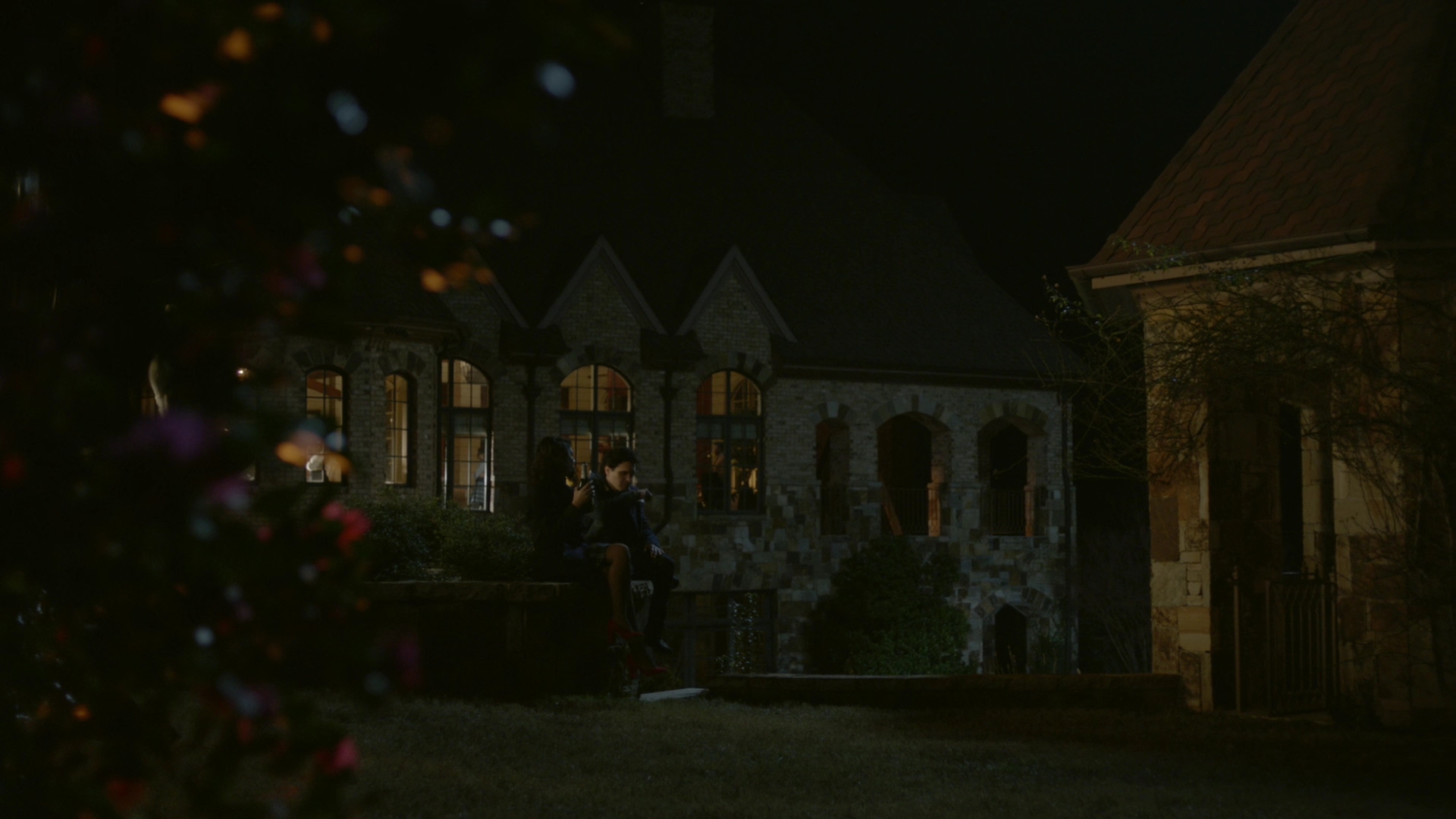 VampireDiariesWorld-dot-nl_Legacies1x14LetsJustFinishTheDance03866.jpg