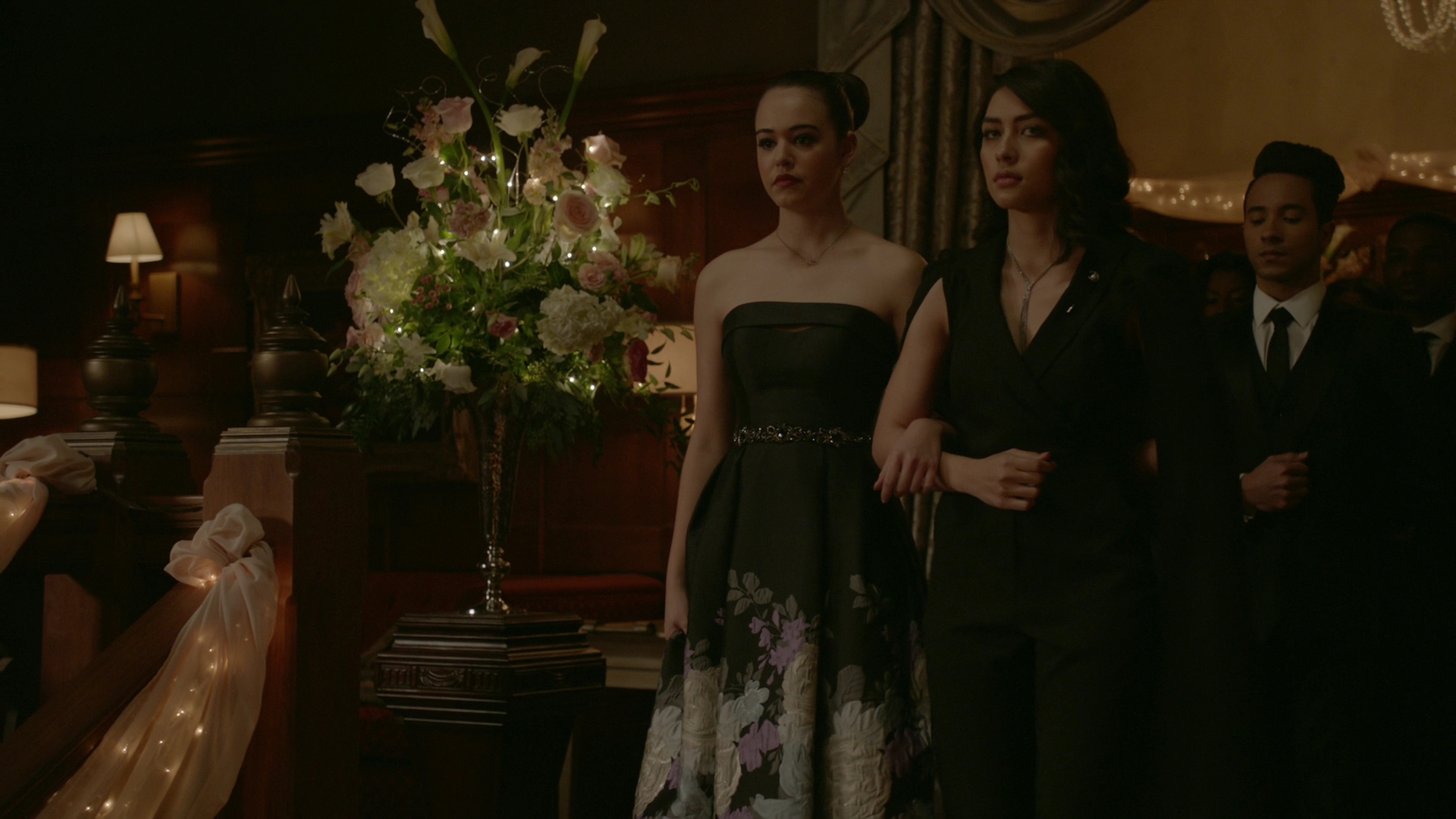 VampireDiariesWorld-dot-nl_Legacies1x14LetsJustFinishTheDance03971.jpg VampireDiariesWorld-dot-nl_Legacies1x14LetsJustFinishTheDance03971.jpg