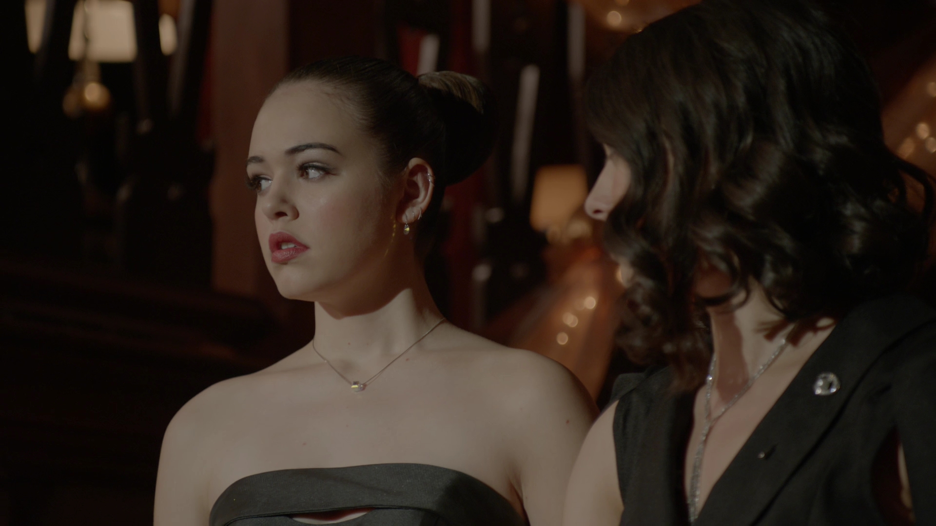 VampireDiariesWorld-dot-nl_Legacies1x14LetsJustFinishTheDance04002.jpg