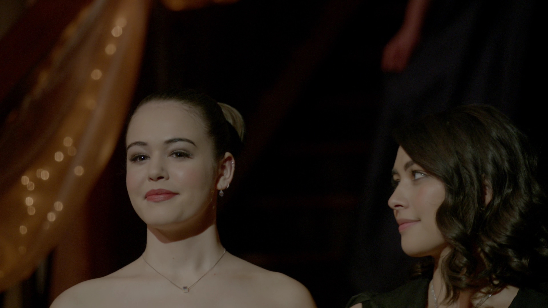 VampireDiariesWorld-dot-nl_Legacies1x14LetsJustFinishTheDance04019.jpg VampireDiariesWorld-dot-nl_Legacies1x14LetsJustFinishTheDance04019.jpg