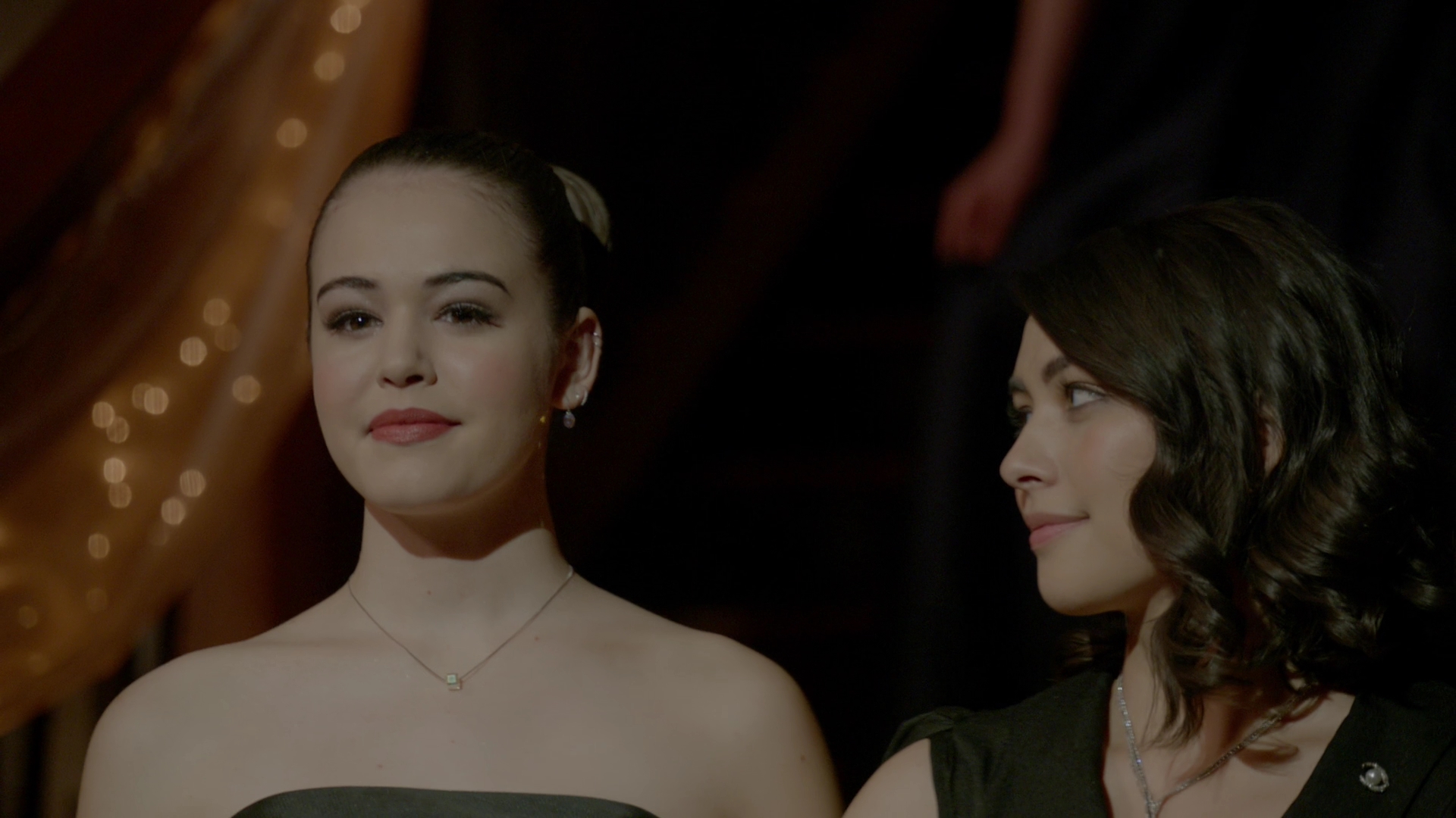 VampireDiariesWorld-dot-nl_Legacies1x14LetsJustFinishTheDance04020.jpg