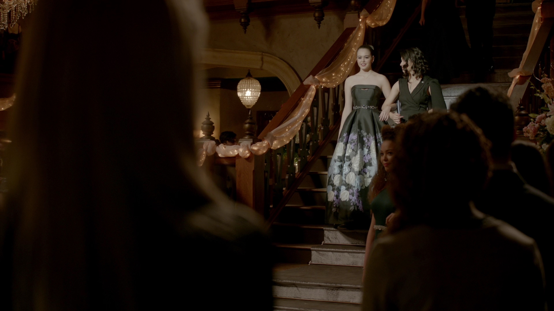 VampireDiariesWorld-dot-nl_Legacies1x14LetsJustFinishTheDance04022.jpg