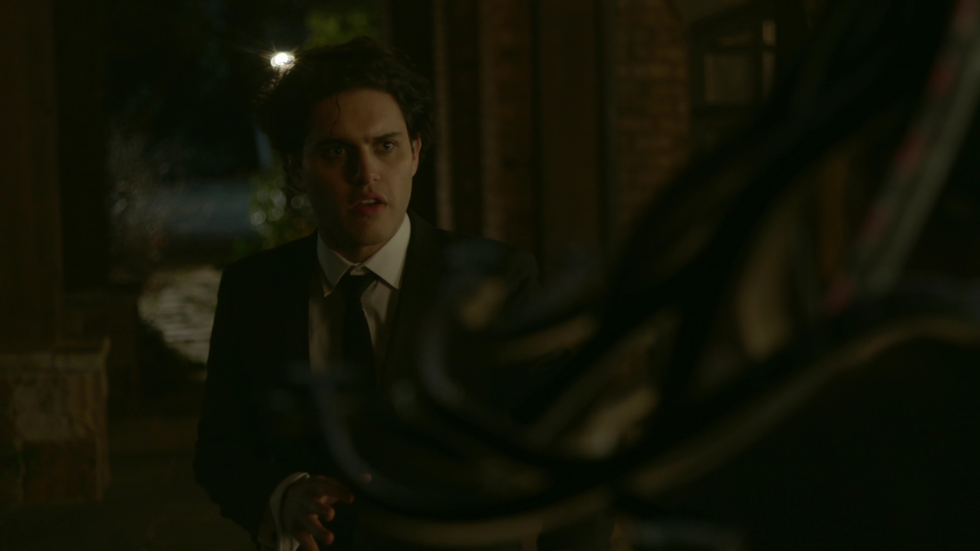 VampireDiariesWorld-dot-nl_Legacies1x14LetsJustFinishTheDance04161.jpg