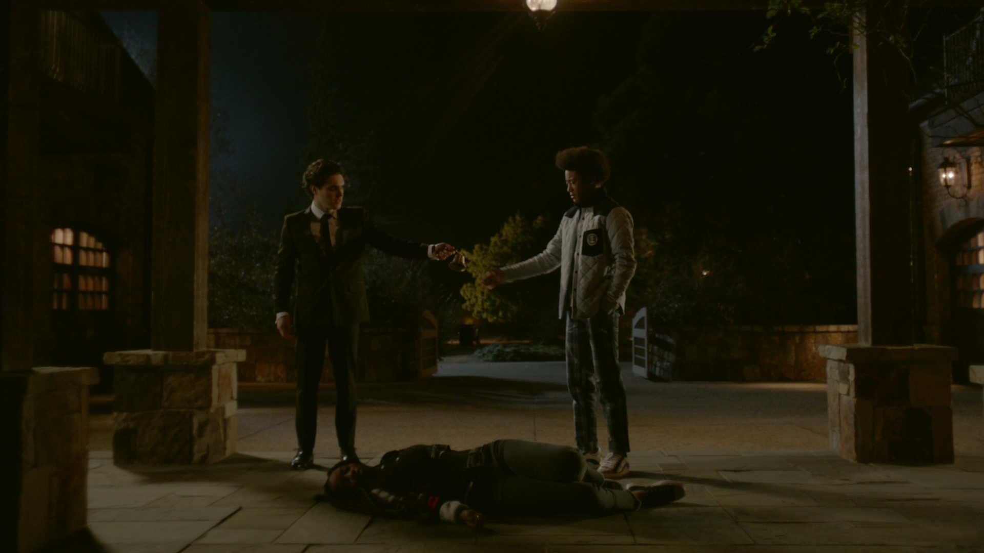 VampireDiariesWorld-dot-nl_Legacies1x14LetsJustFinishTheDance04218.jpg VampireDiariesWorld-dot-nl_Legacies1x14LetsJustFinishTheDance04218.jpg