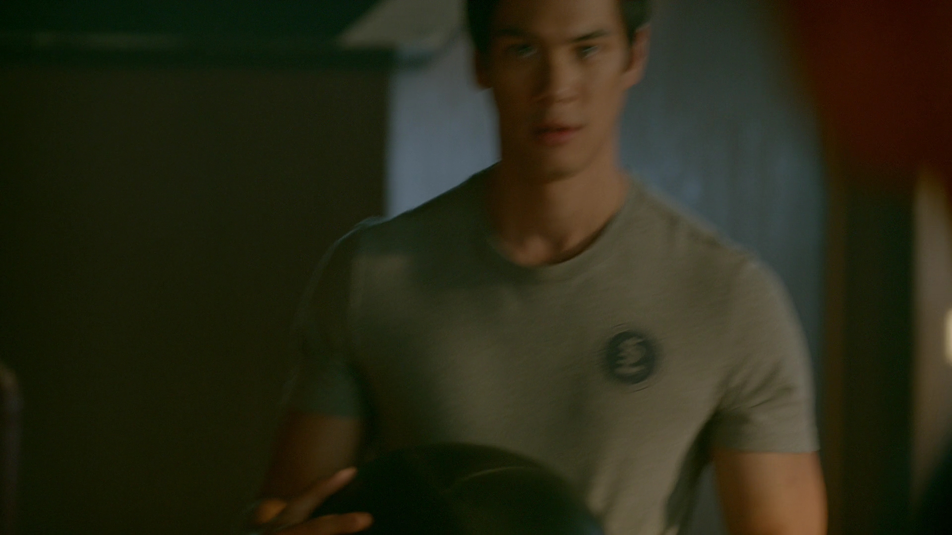VampireDiariesWorld-dot-nl_Legacies1x15IllTellYouAStory00213.jpg