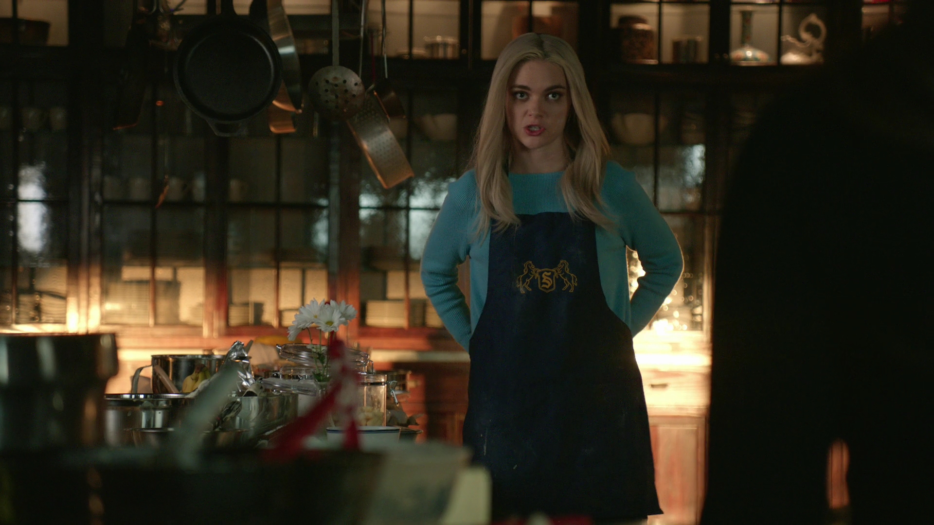 VampireDiariesWorld-dot-nl_Legacies1x15IllTellYouAStory00328.jpg