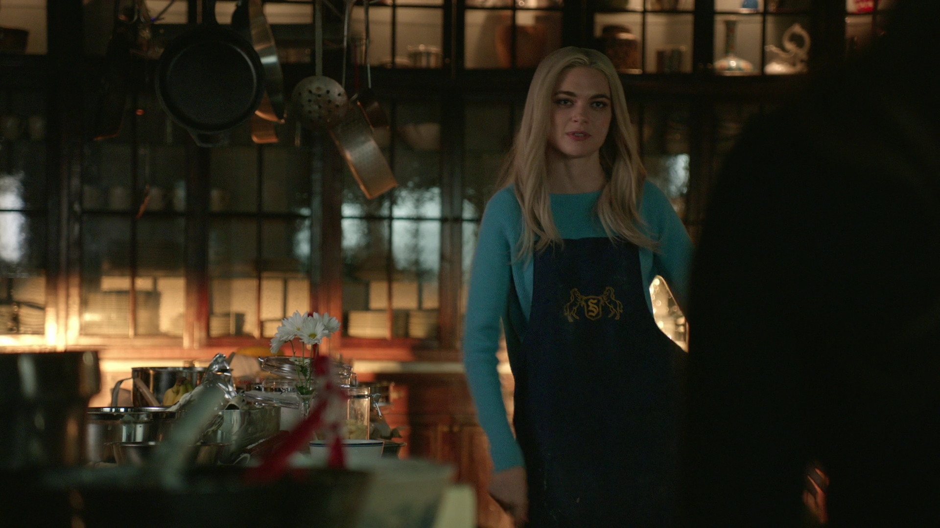 VampireDiariesWorld-dot-nl_Legacies1x15IllTellYouAStory00329.jpg