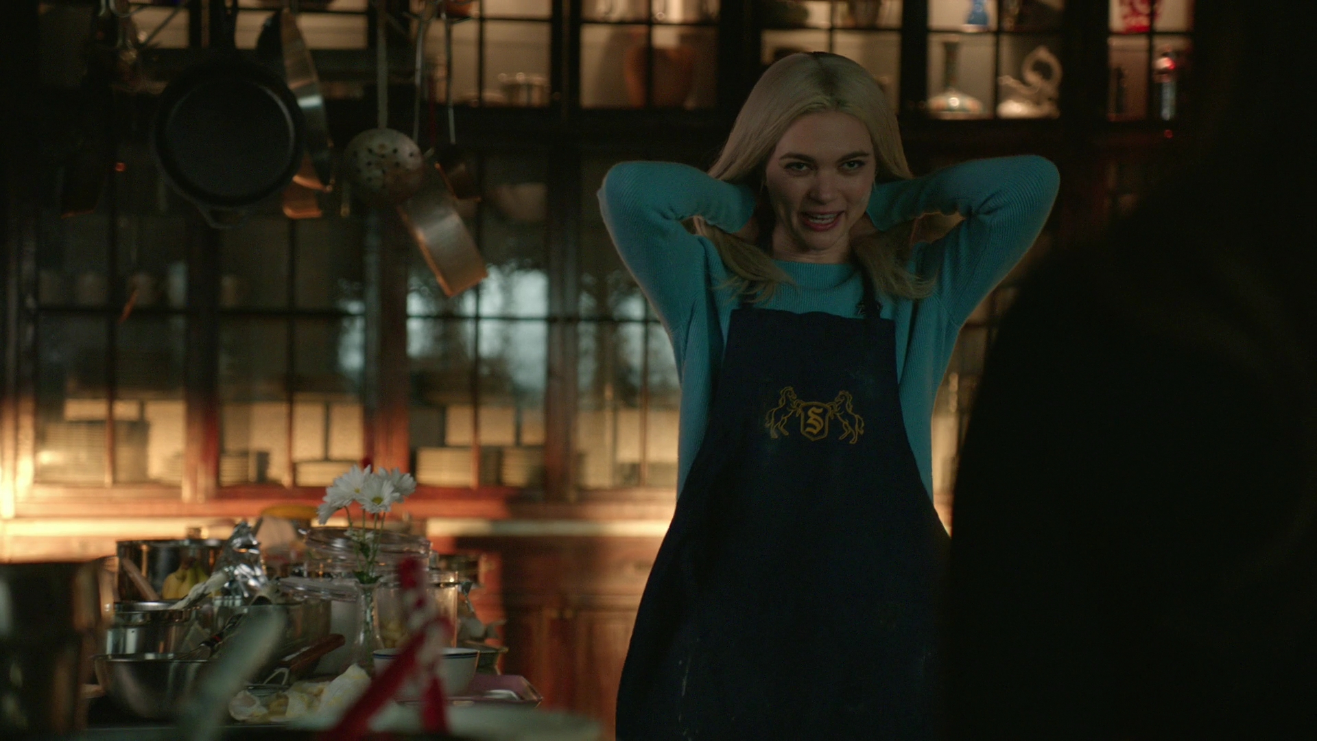 VampireDiariesWorld-dot-nl_Legacies1x15IllTellYouAStory00330.jpg