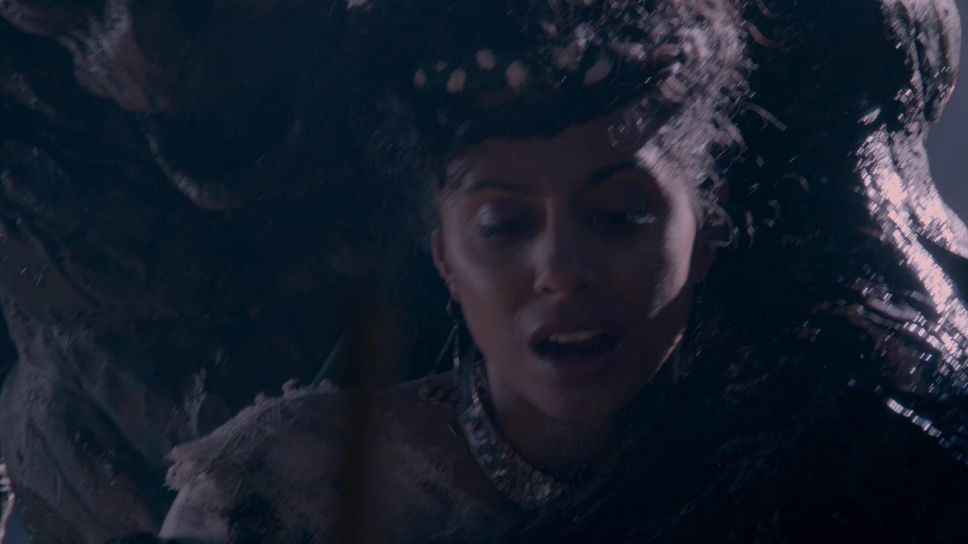 VampireDiariesWorld-dot-nl_Legacies1x15IllTellYouAStory00565.jpg