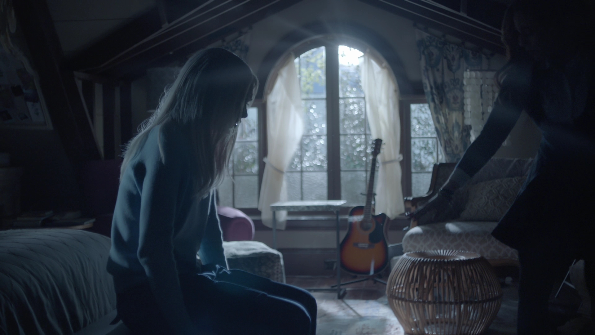 VampireDiariesWorld-dot-nl_Legacies1x15IllTellYouAStory01019.jpg