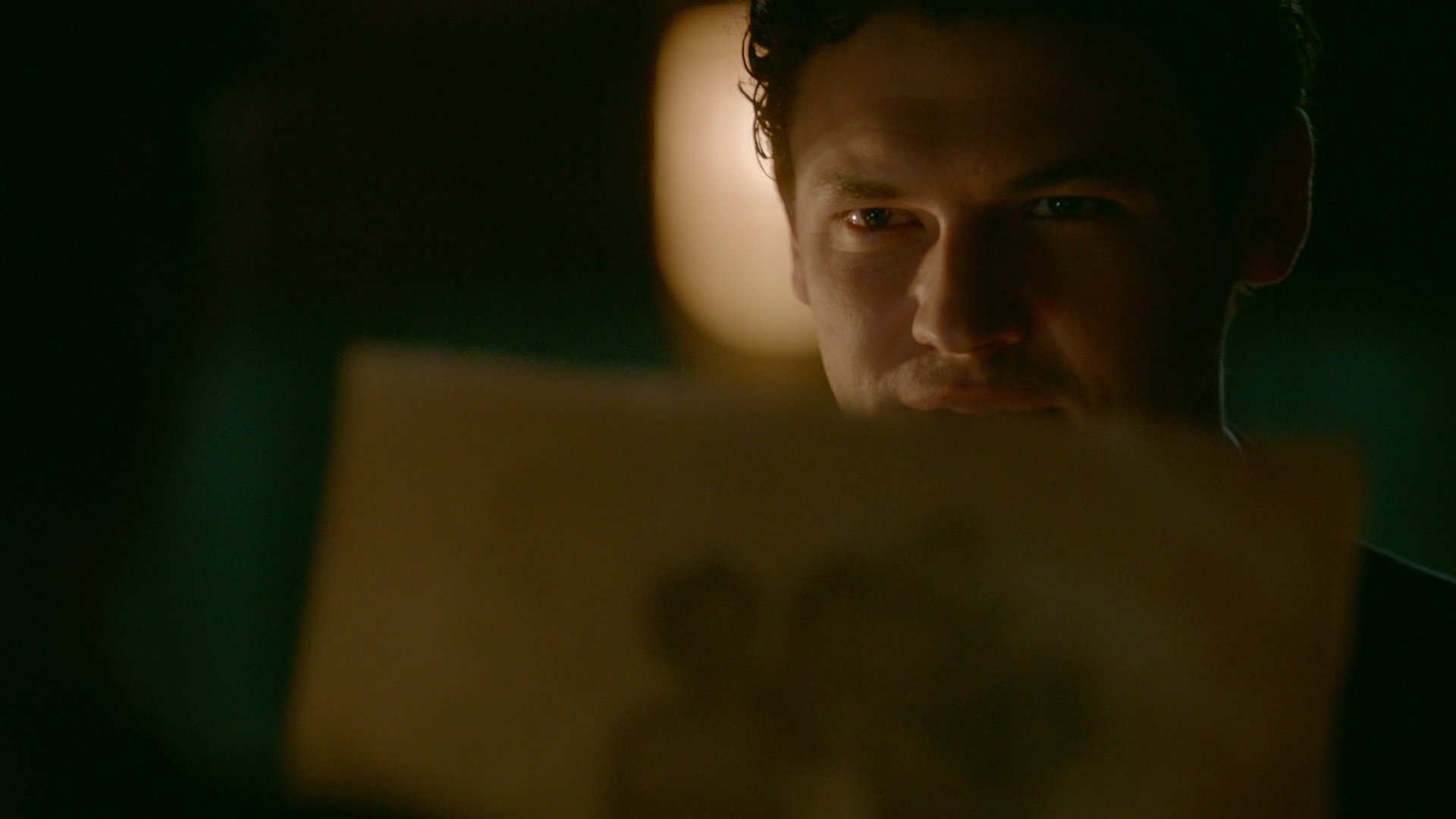 VampireDiariesWorld-dot-nl_Legacies1x15IllTellYouAStory01189.jpg