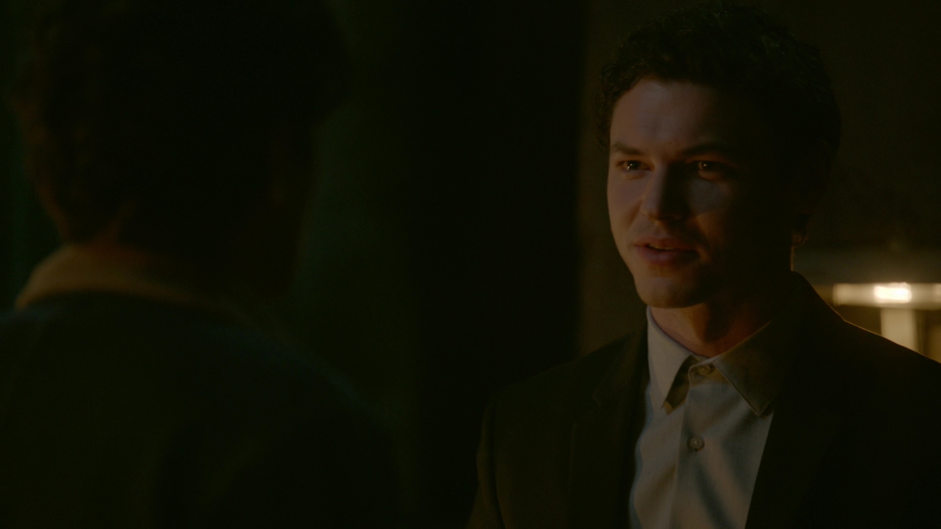 VampireDiariesWorld-dot-nl_Legacies1x15IllTellYouAStory01290.jpg