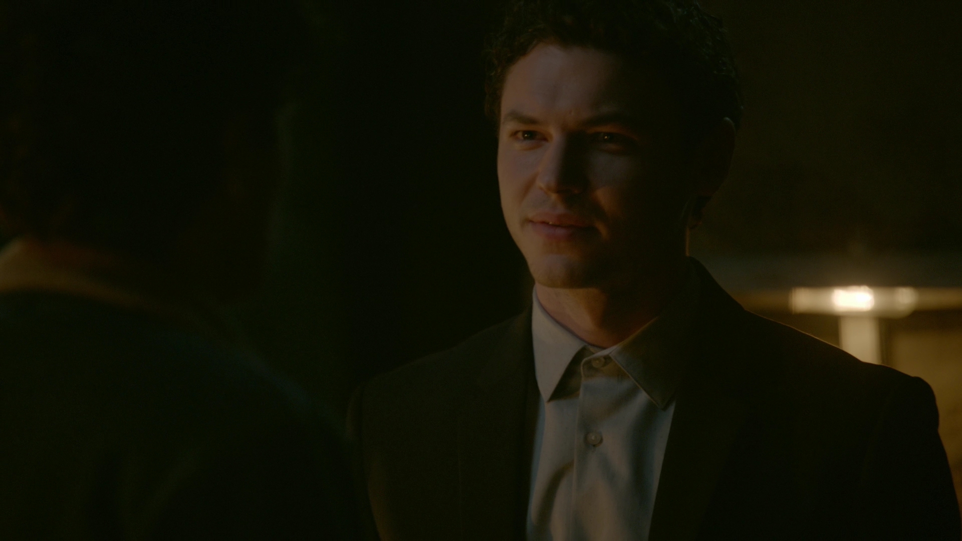 VampireDiariesWorld-dot-nl_Legacies1x15IllTellYouAStory01297.jpg