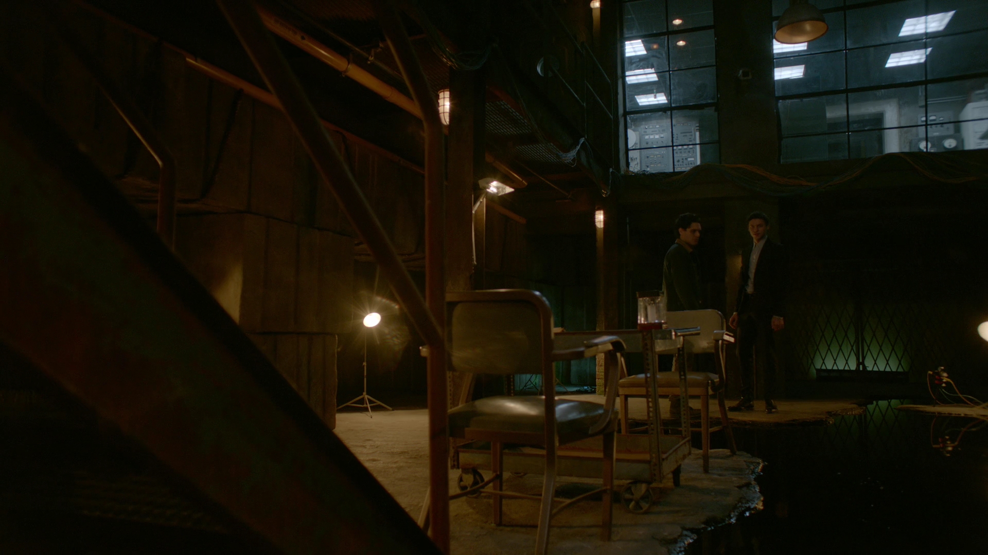 VampireDiariesWorld-dot-nl_Legacies1x15IllTellYouAStory01308.jpg