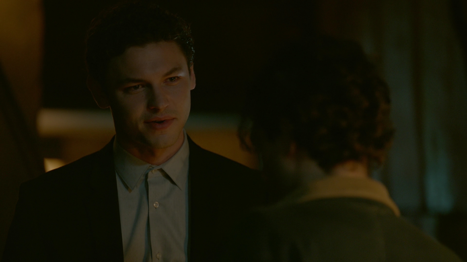 VampireDiariesWorld-dot-nl_Legacies1x15IllTellYouAStory01326.jpg