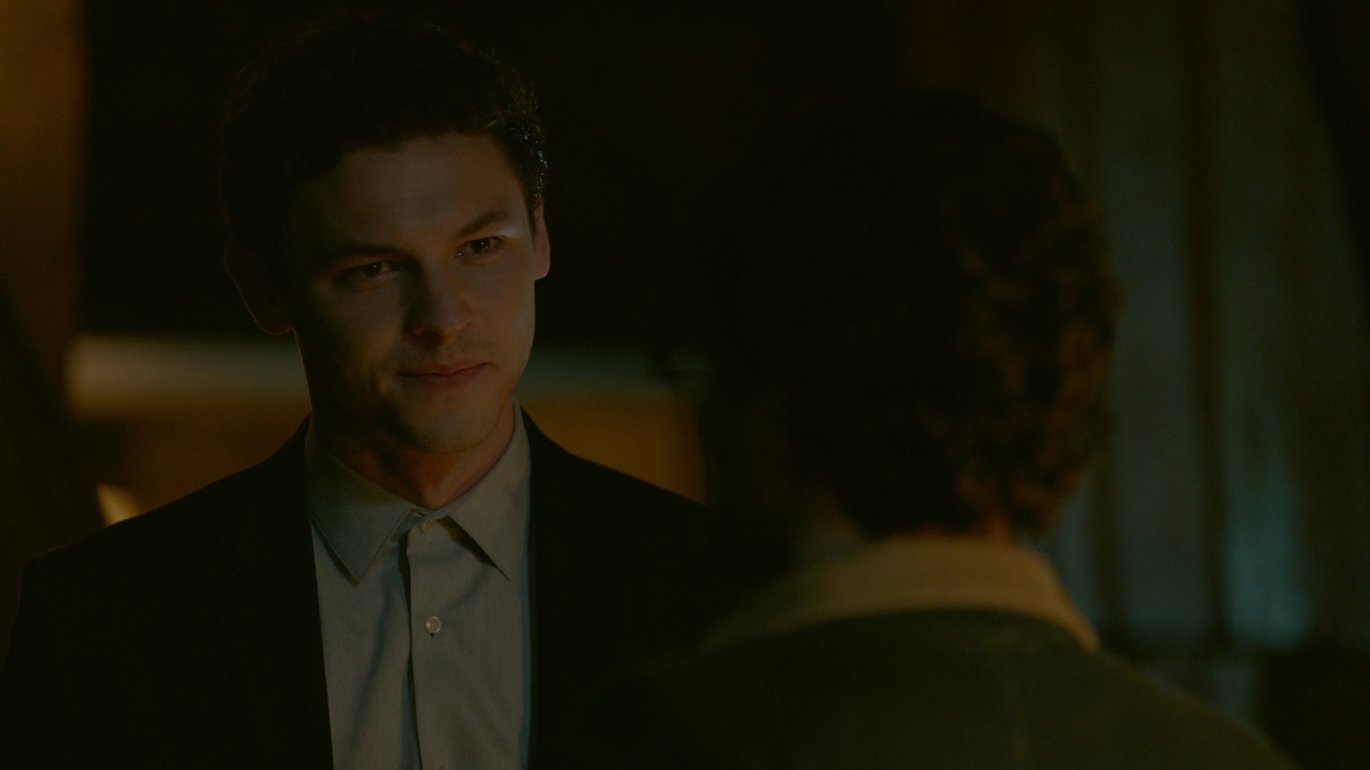 VampireDiariesWorld-dot-nl_Legacies1x15IllTellYouAStory01327.jpg