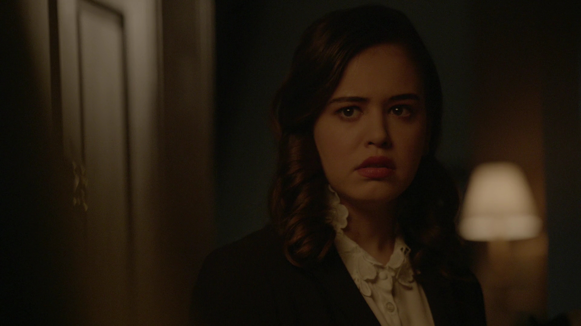 VampireDiariesWorld-dot-nl_Legacies1x15IllTellYouAStory01444.jpg