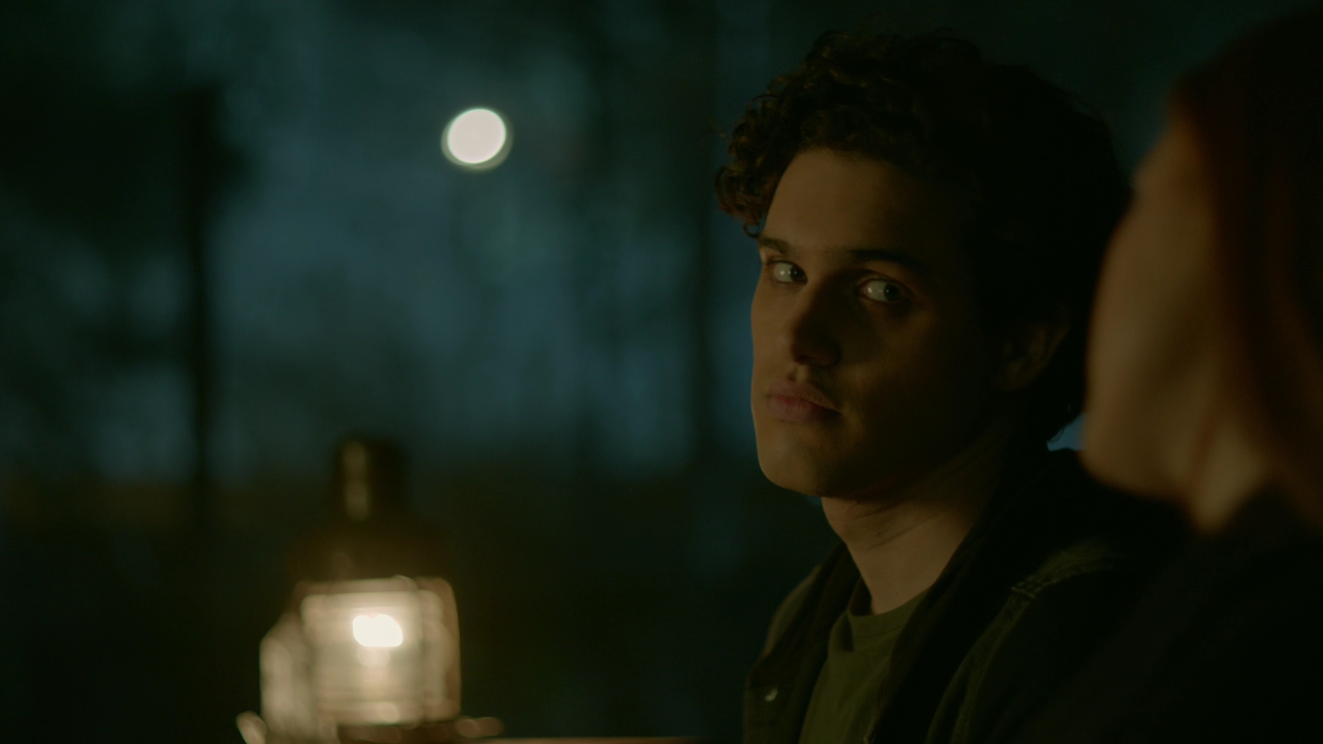 VampireDiariesWorld-dot-nl_Legacies1x15IllTellYouAStory01693.jpg