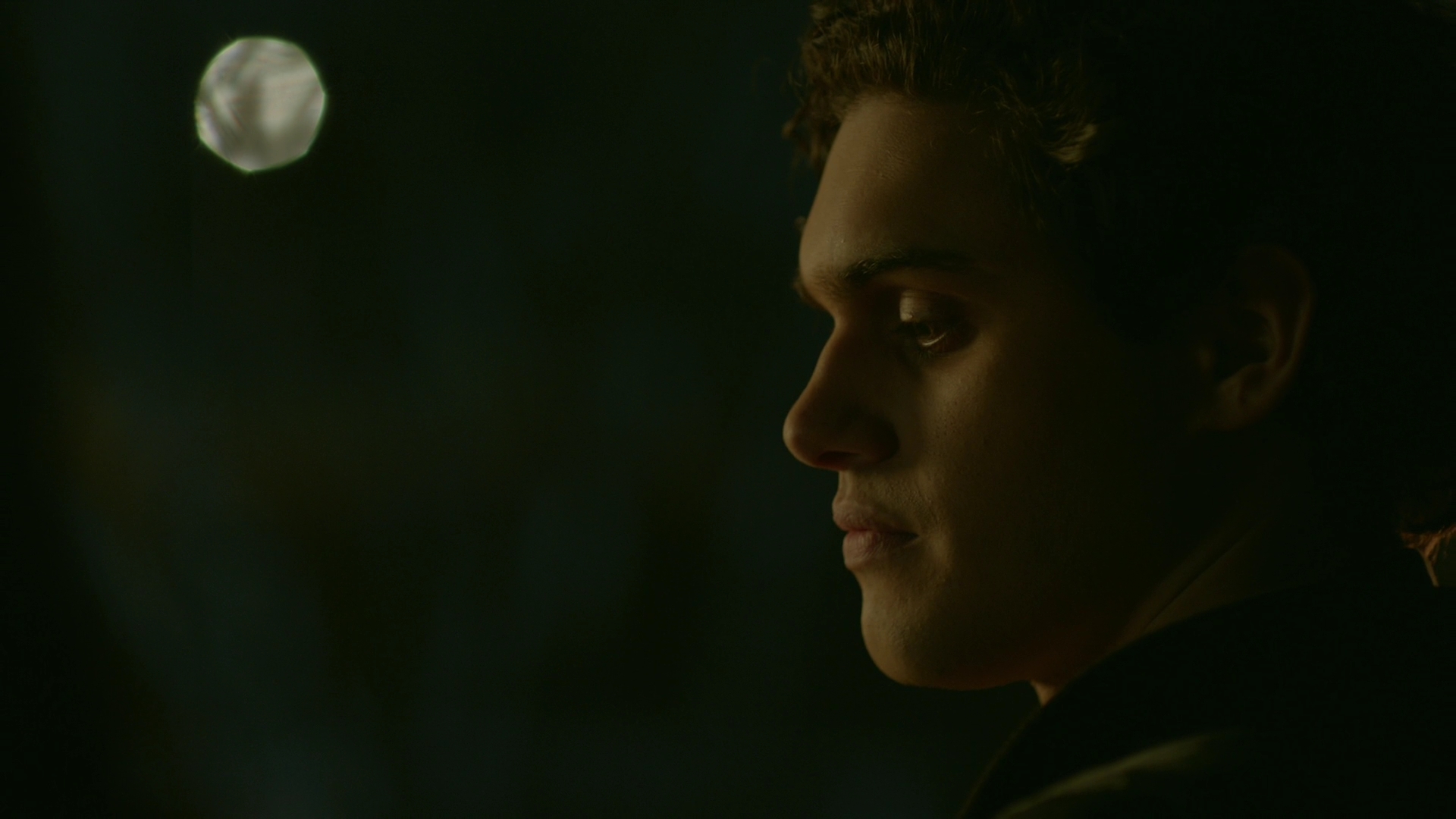 VampireDiariesWorld-dot-nl_Legacies1x15IllTellYouAStory01711.jpg