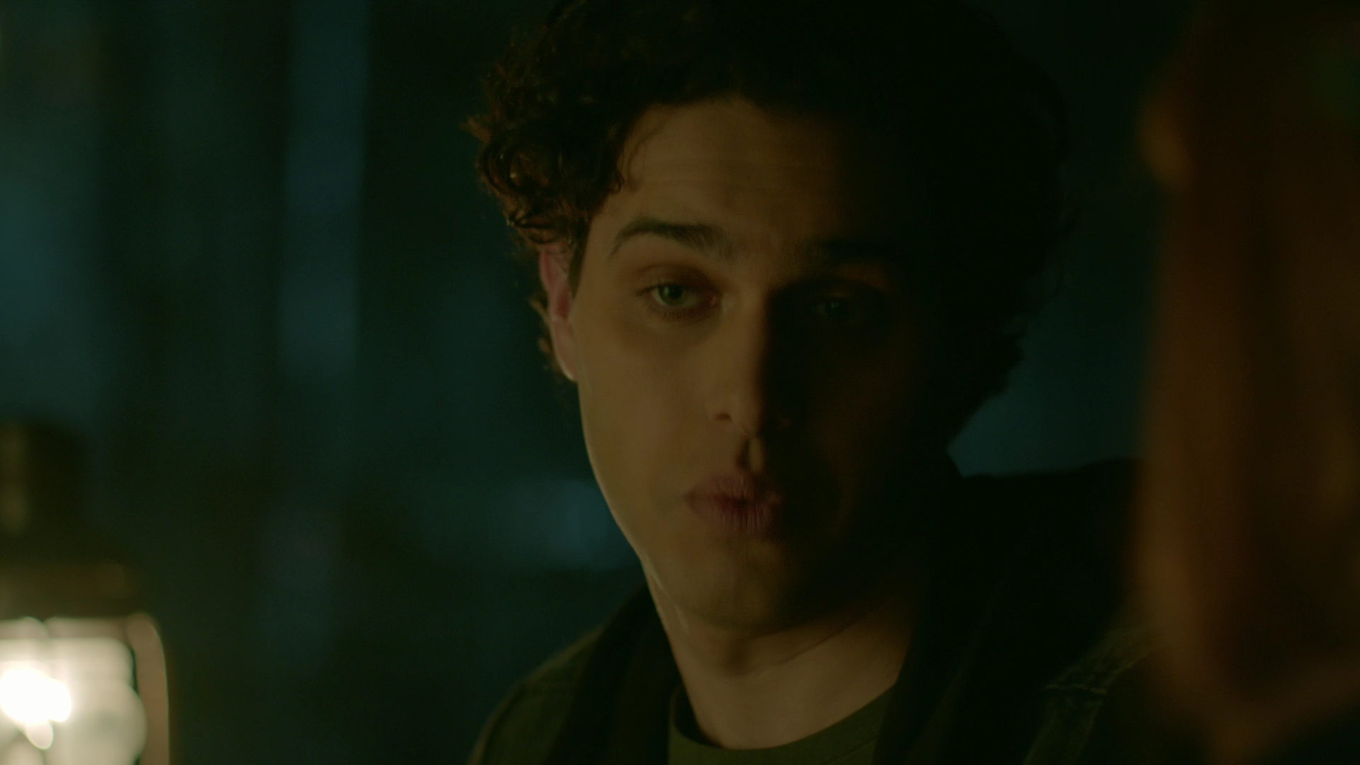 VampireDiariesWorld-dot-nl_Legacies1x15IllTellYouAStory01800.jpg