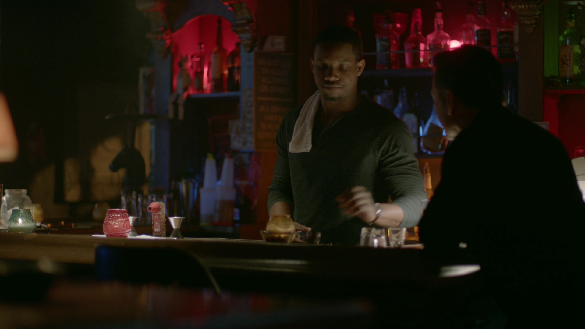 VampireDiariesWorld-dot-nl_Legacies1x15IllTellYouAStory02267.jpg