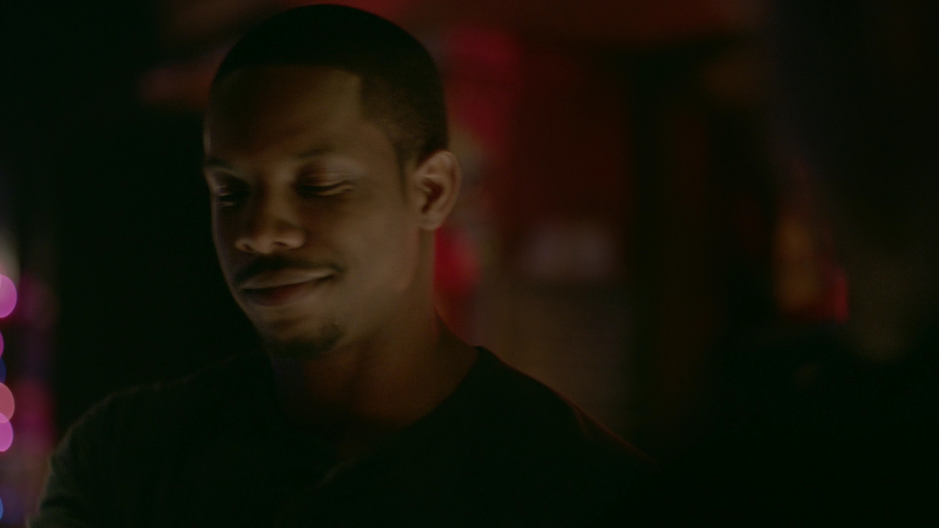 VampireDiariesWorld-dot-nl_Legacies1x15IllTellYouAStory02287.jpg