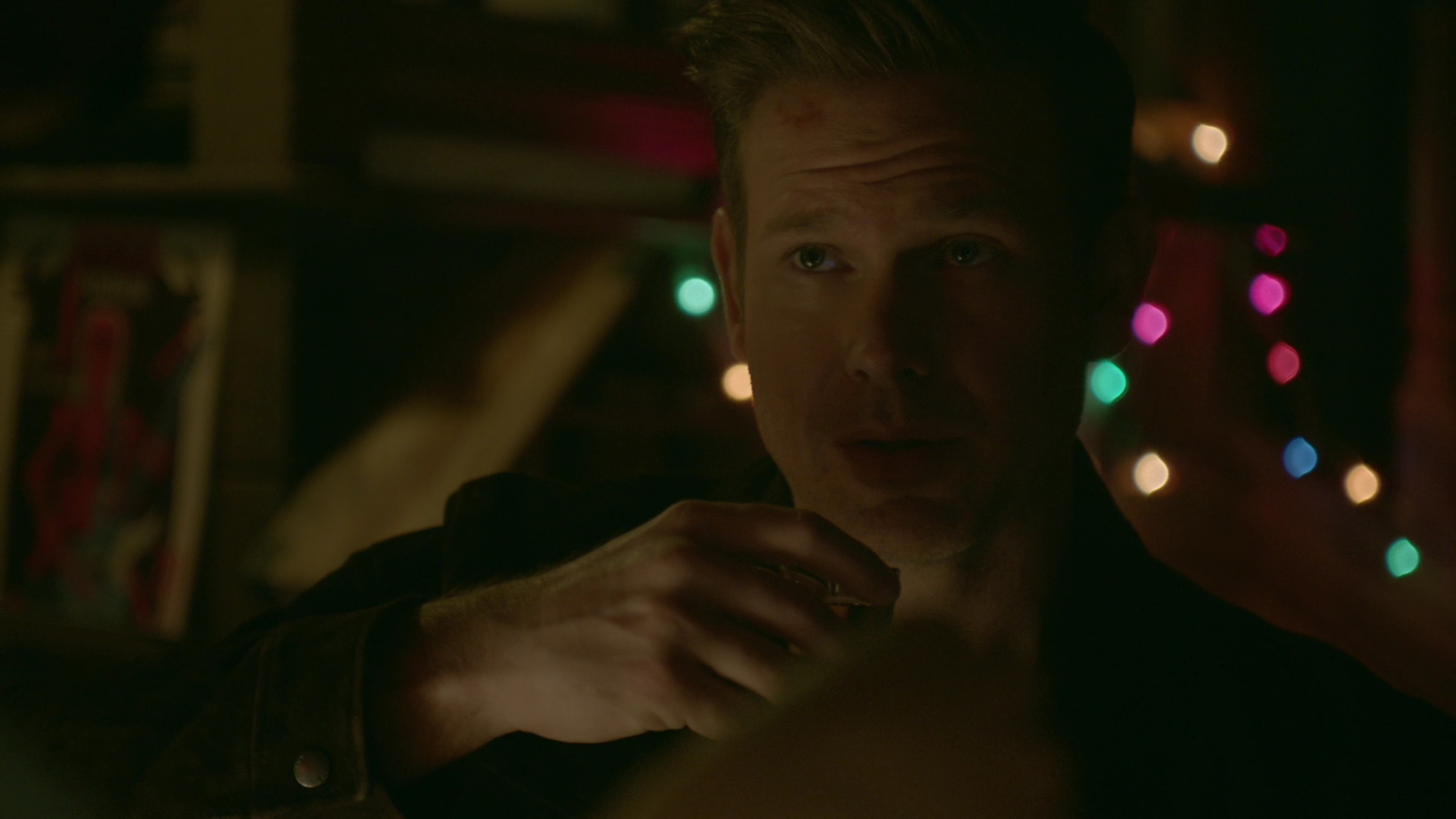 VampireDiariesWorld-dot-nl_Legacies1x15IllTellYouAStory02294.jpg