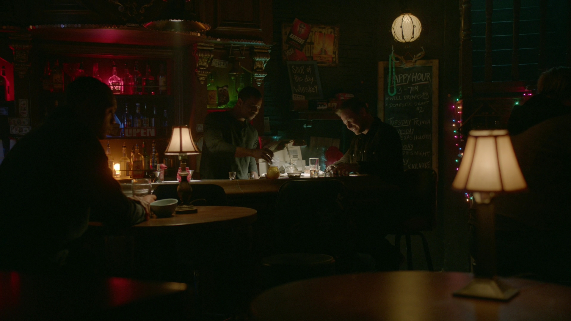 VampireDiariesWorld-dot-nl_Legacies1x15IllTellYouAStory02298.jpg