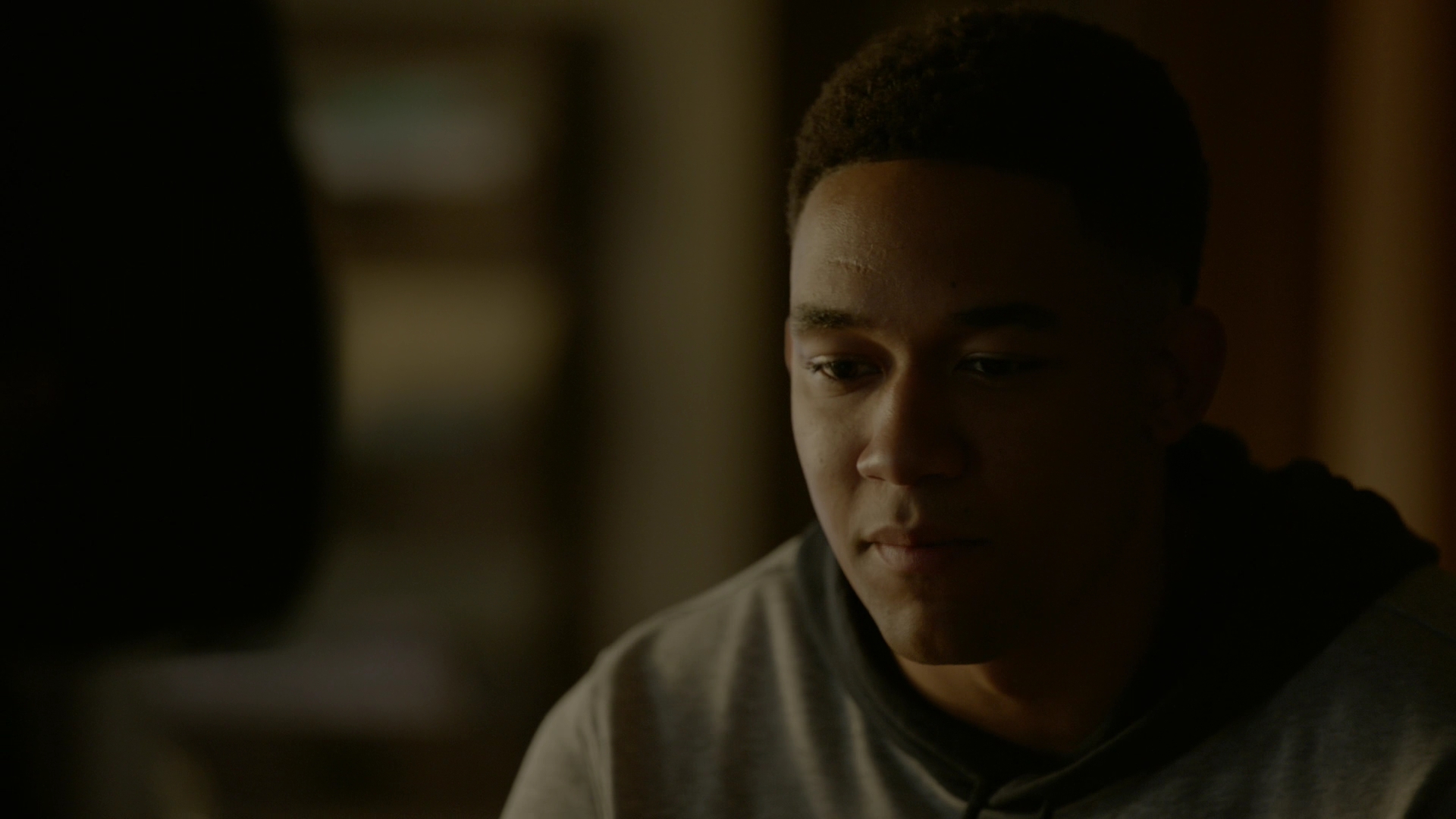 VampireDiariesWorld-dot-nl_Legacies1x15IllTellYouAStory02336.jpg